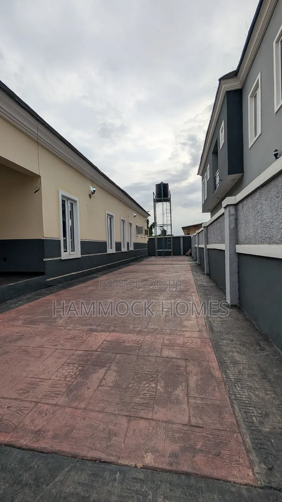 4bdrm Bungalow in Bera Estate ,, Akobo for sale