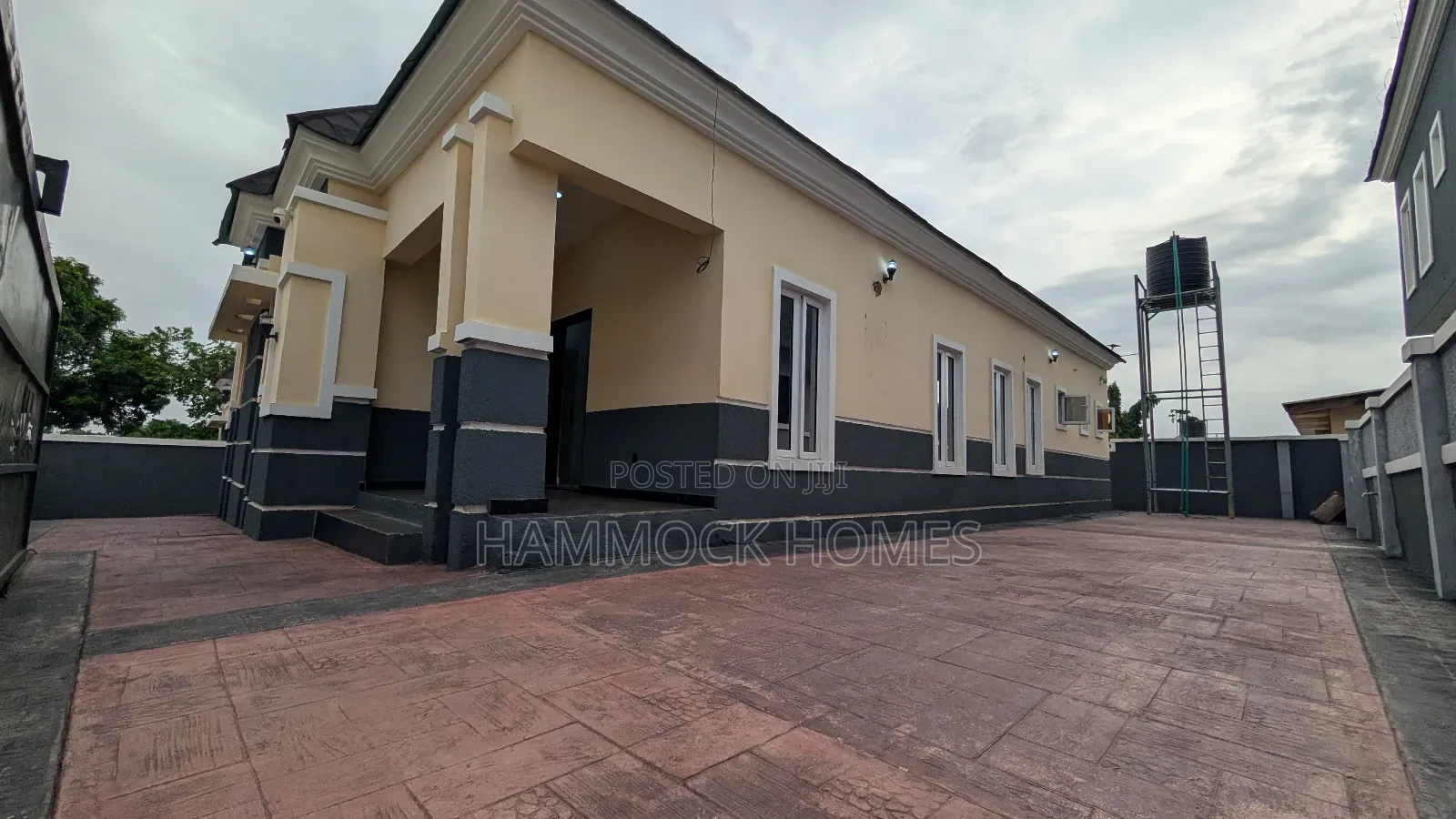 4bdrm Bungalow in Bera Estate ,, Akobo for sale