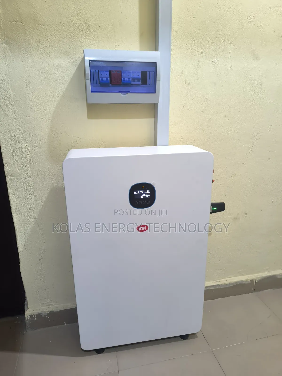 Itel 8kwh
Solar Power System + 8 Jinko 590watt Panels