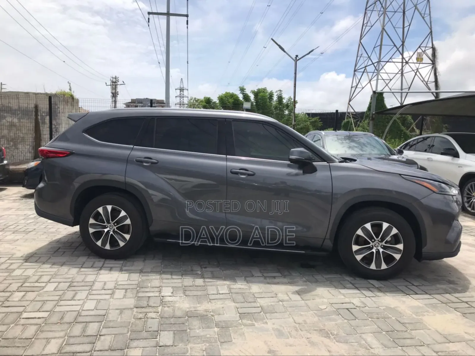 Toyota Highlander XLE 2021 Gray