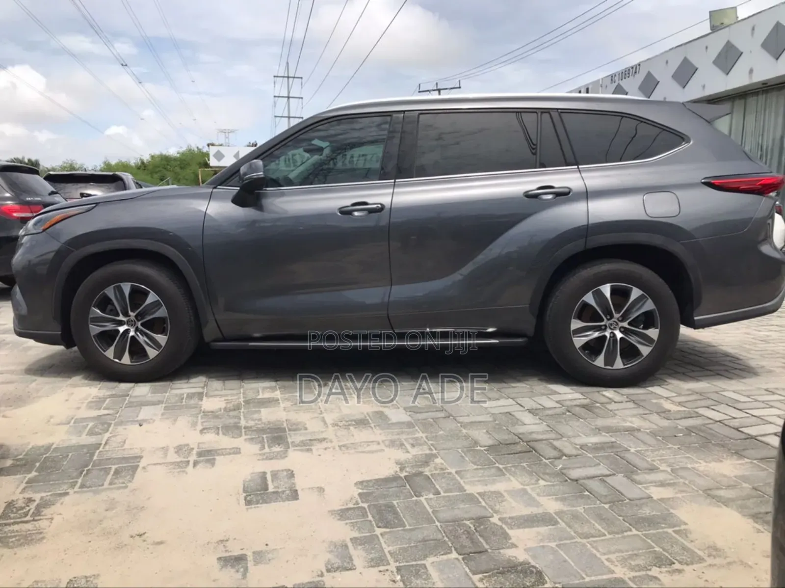 Toyota Highlander XLE 2021 Gray