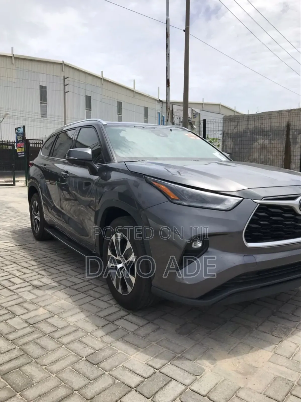 Toyota Highlander XLE 2021 Gray