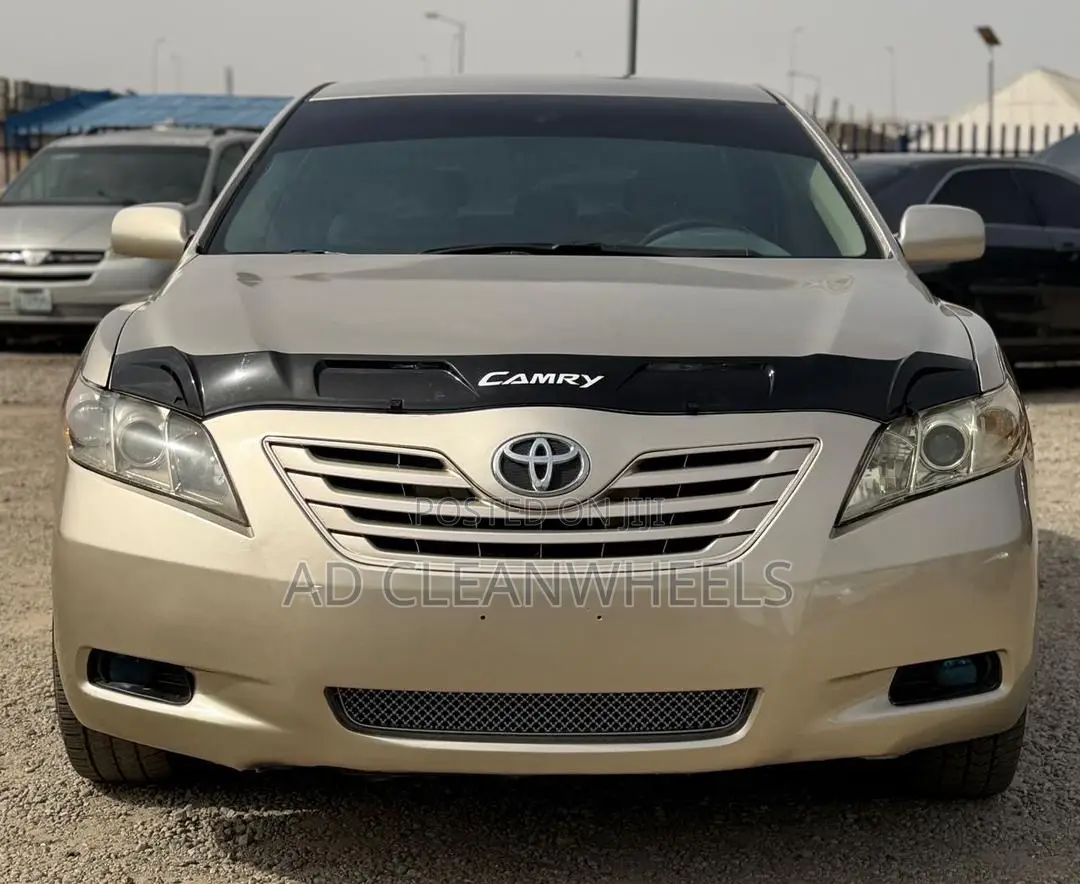 Toyota Camry 2.4 LE 2008 Gold
