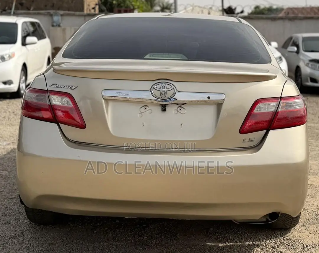 Toyota Camry 2.4 LE 2008 Gold
