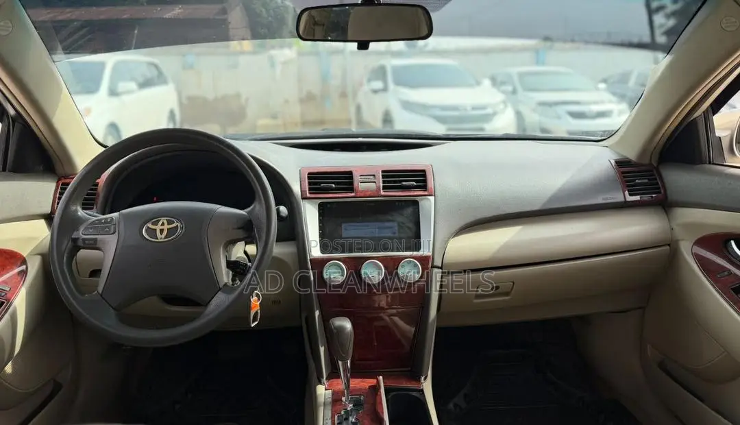 Toyota Camry 2.4 LE 2008 Gold