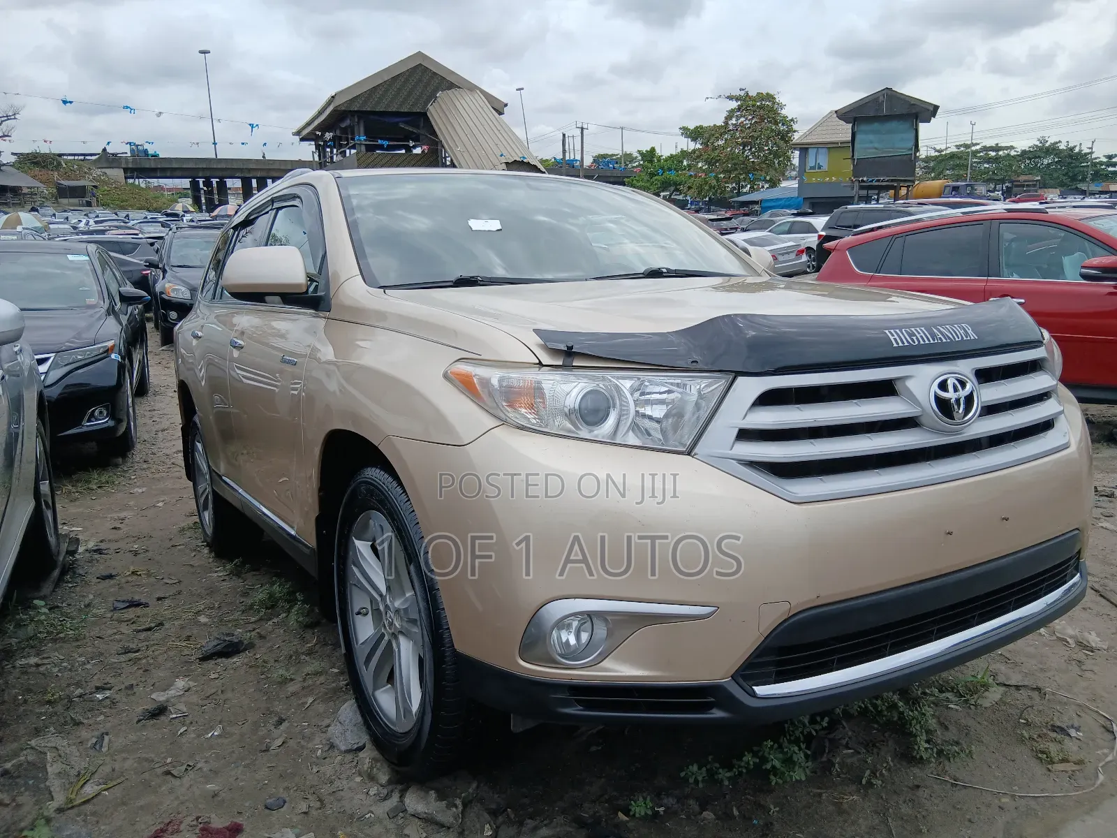 Toyota Highlander Limited 3.5l 4WD 2013 Gold