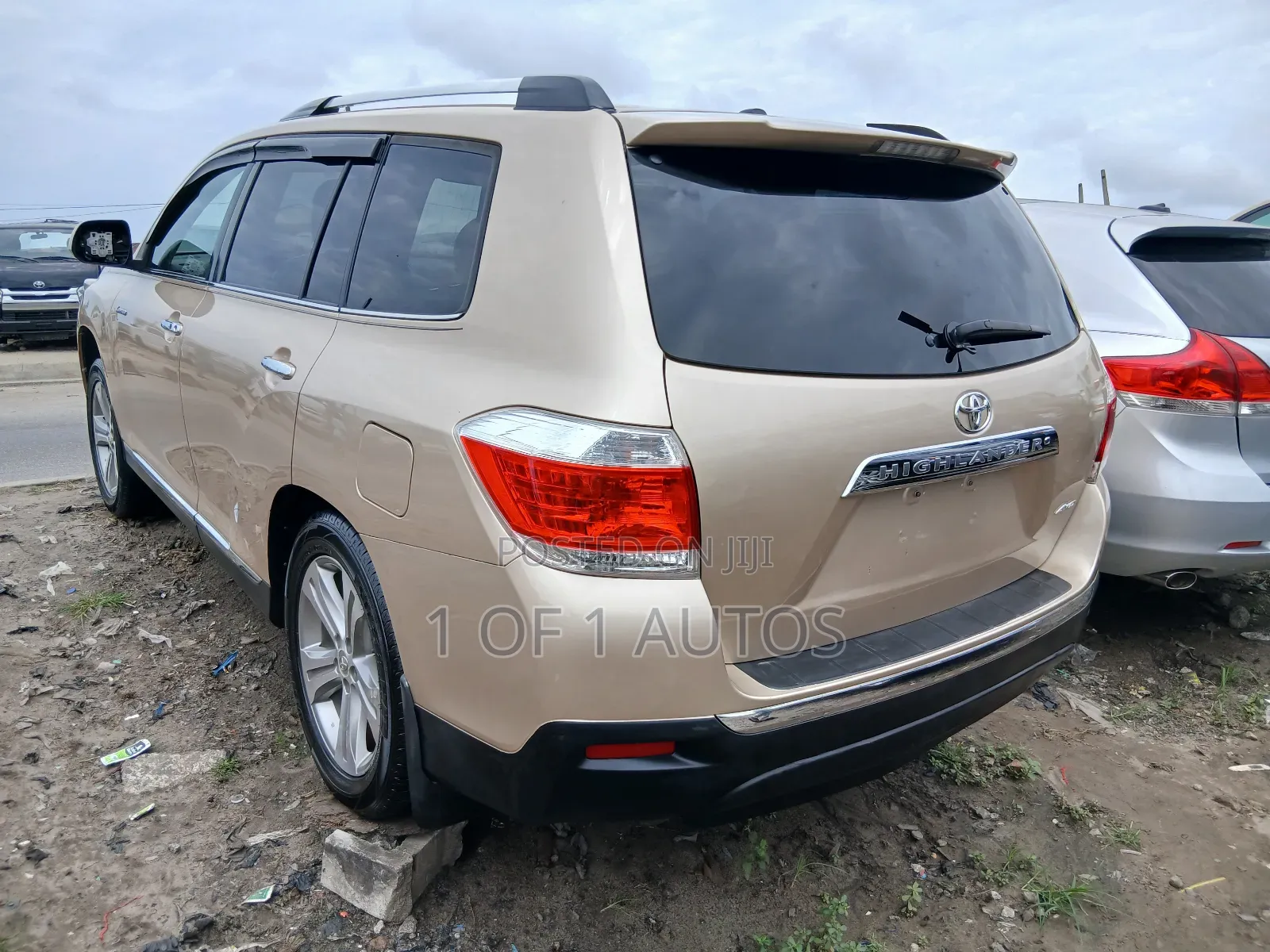Toyota Highlander Limited 3.5l 4WD 2013 Gold
