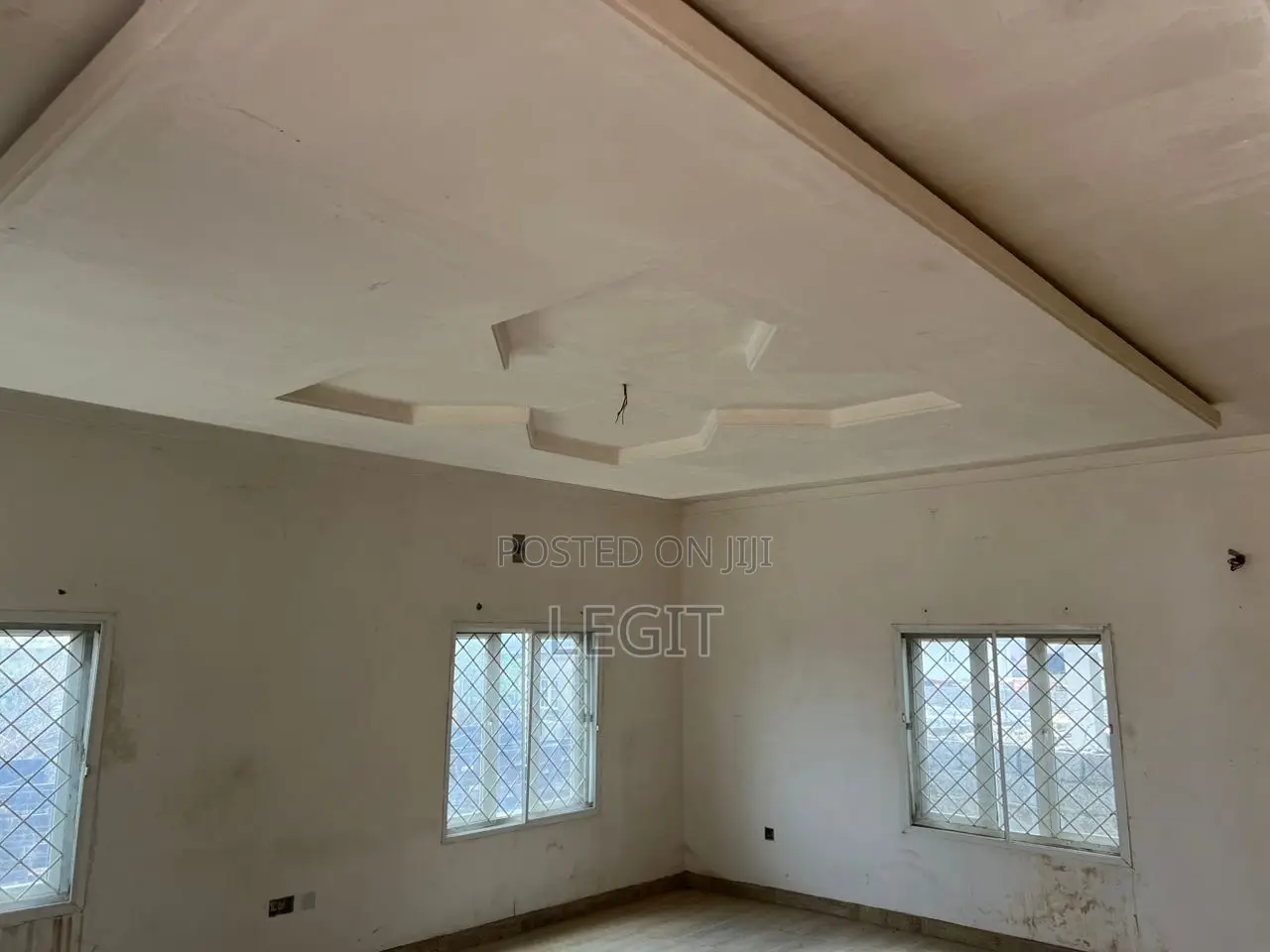 4bdrm Penthouse in Lugbe District for sale