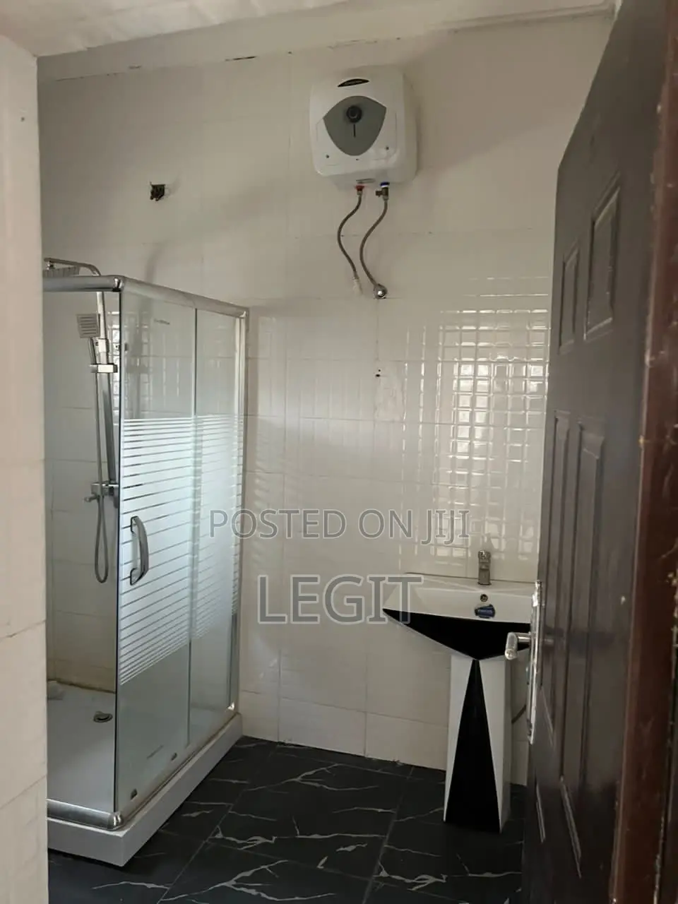 4bdrm Penthouse in Lugbe District for sale