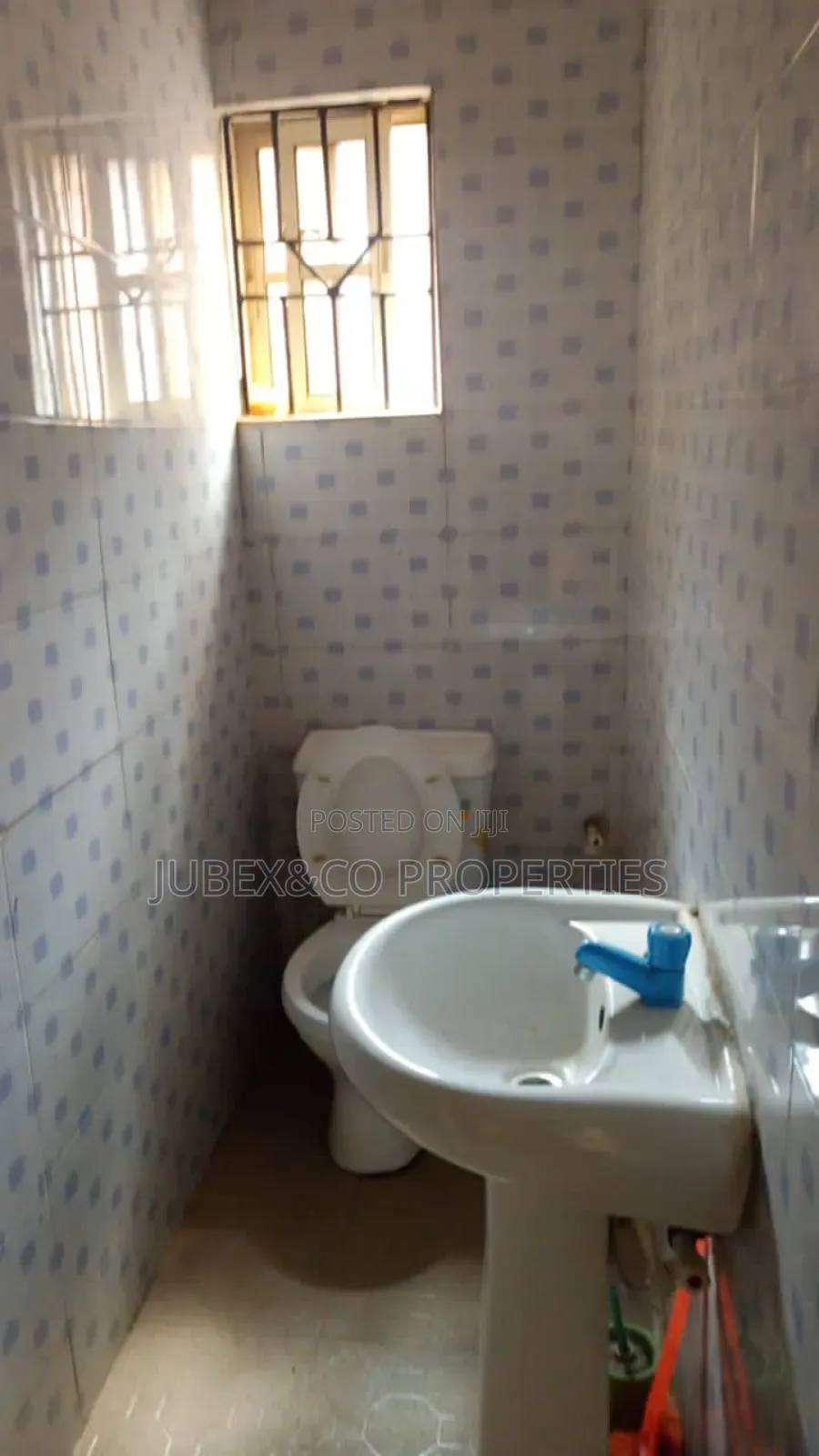 6bdrm Bungalow in Singer Ewupe Sango for sale