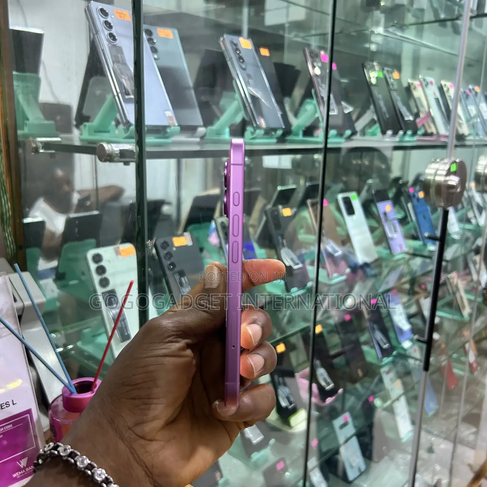 Apple iPhone 16 128 GB Pink