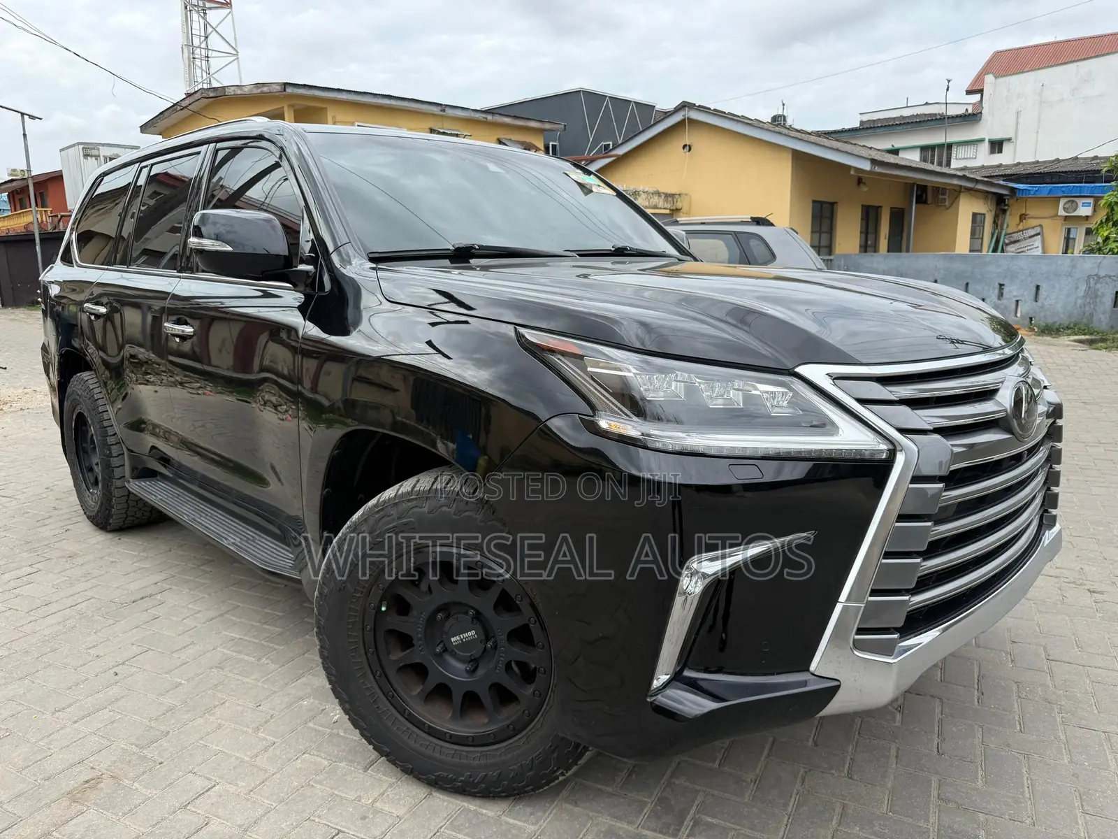 Lexus LX 570 AWD 2017 Black