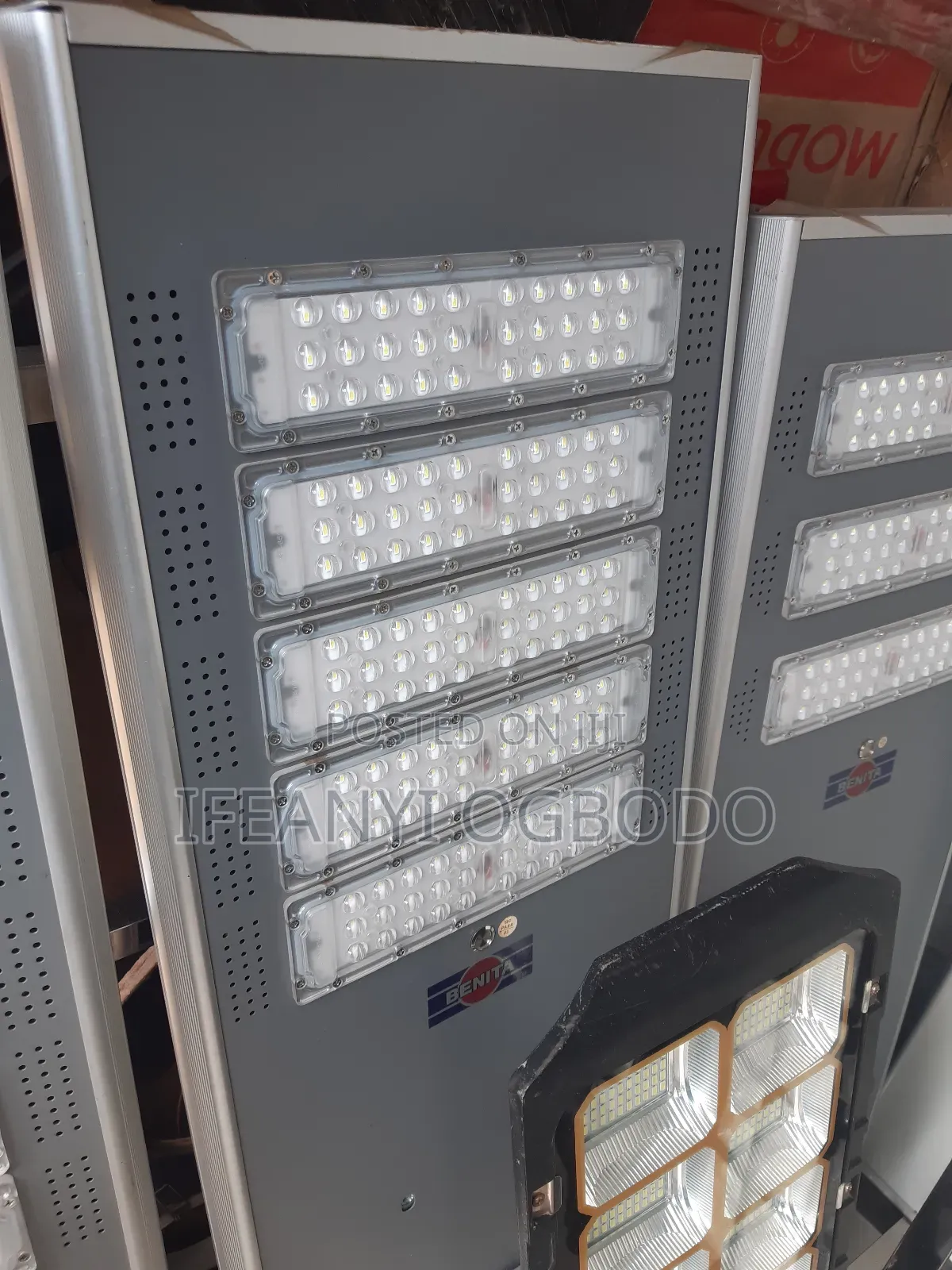 5 Bar Benita Solar Light 100w