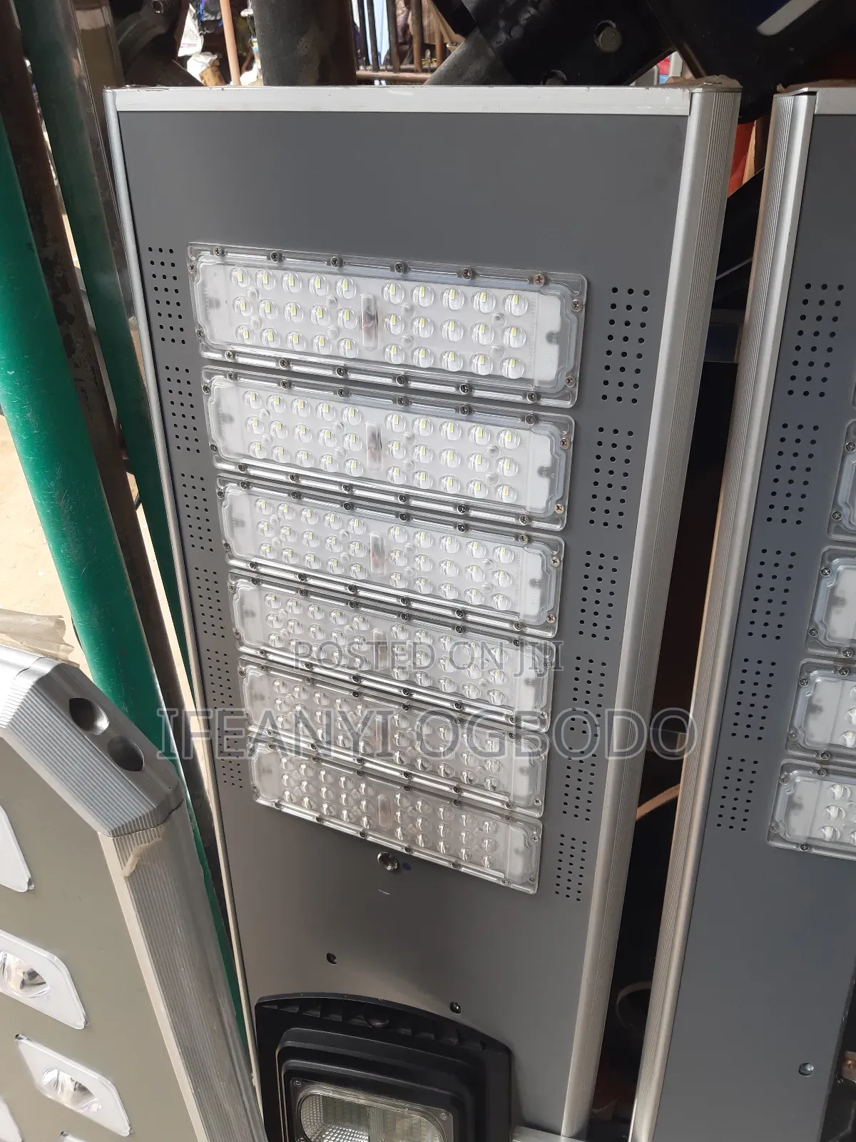 6 Bar Benita Solar Light 100w