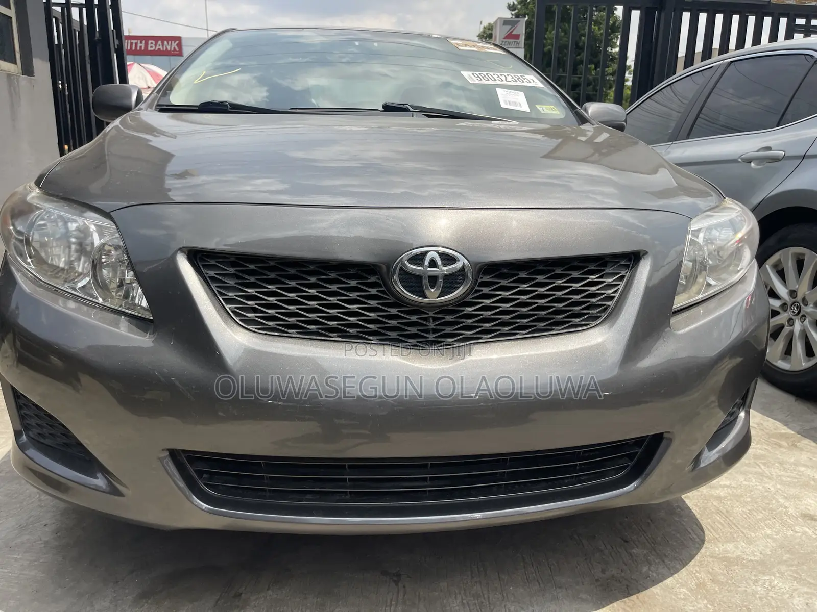 Toyota Corolla LE 4dr Sedan (1.8L 4cyl 4A) 2010 Gray
