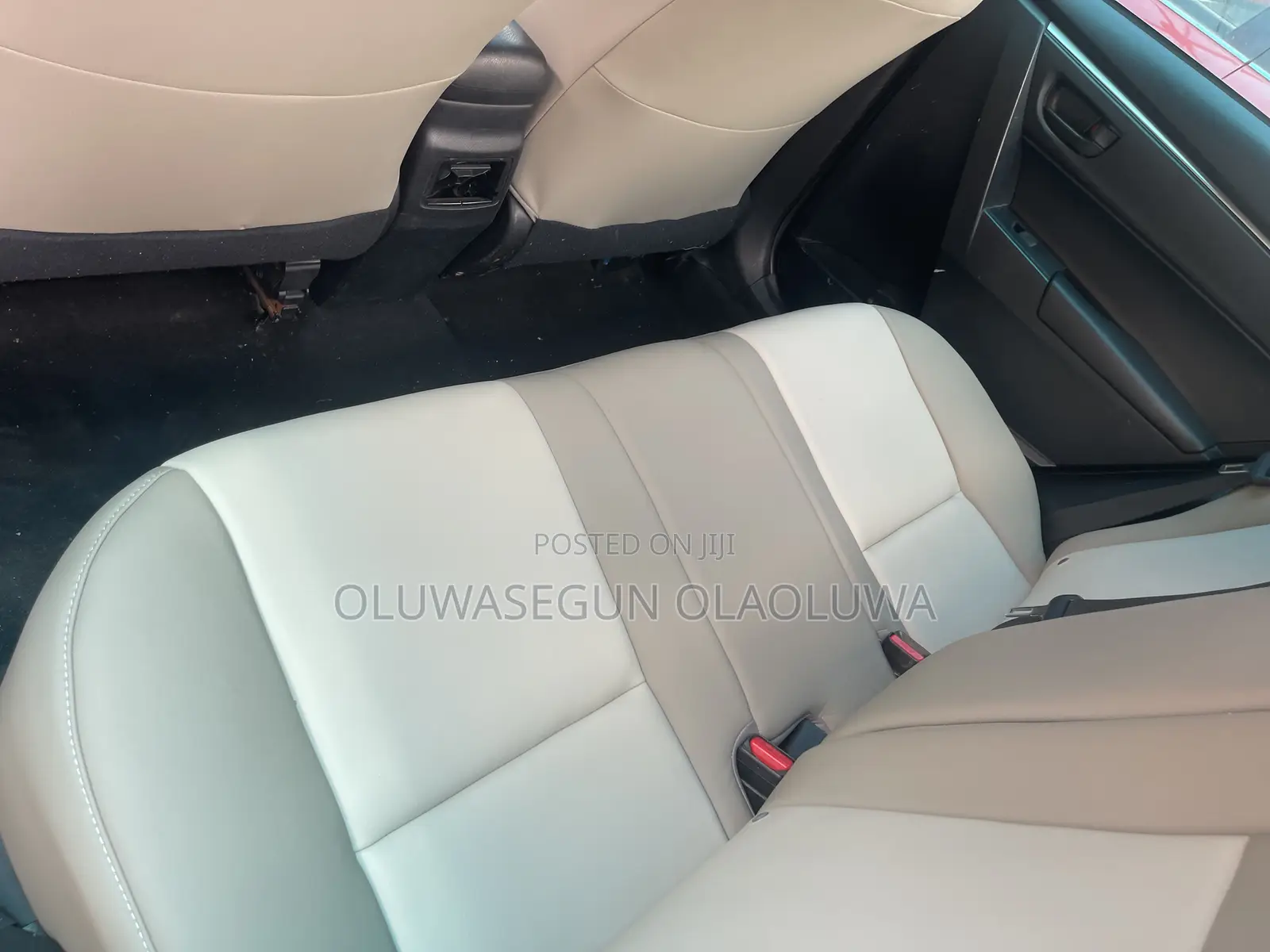 Toyota Corolla LE 4dr Sedan (1.8L 4cyl CVT) 2015 Silver