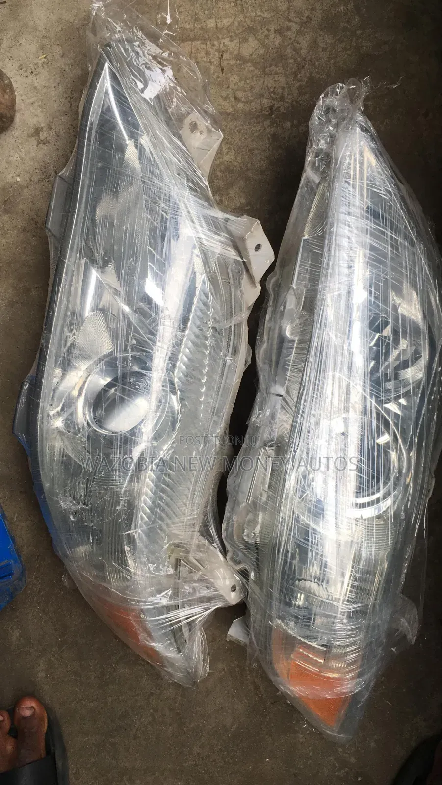 Headlamp Toyota Camry 2010 Model