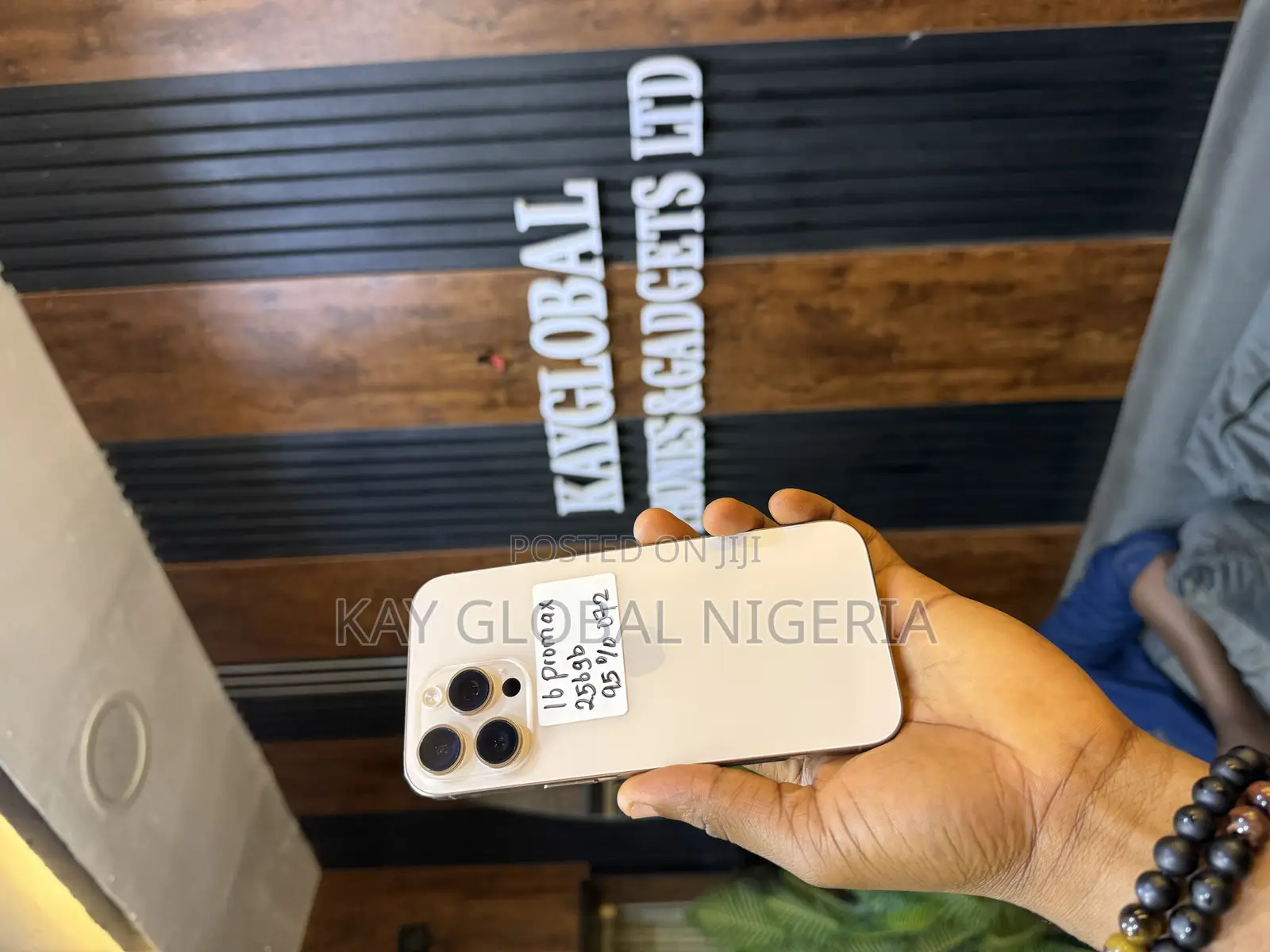 Apple iPhone 16 Pro Max 256 GB Gold