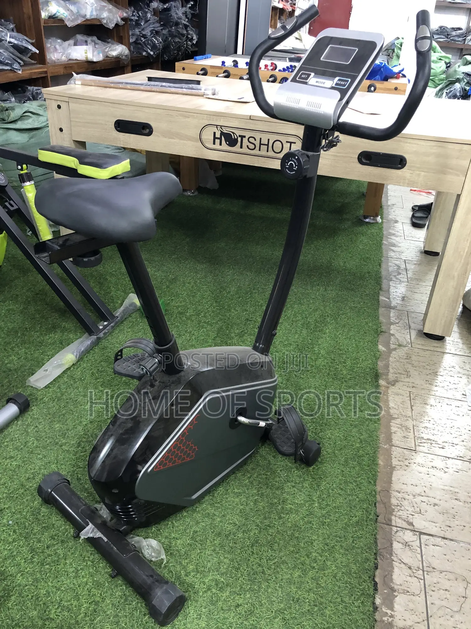 Magnetic Exercise Bike Suitable for Home Cardio Workouts.