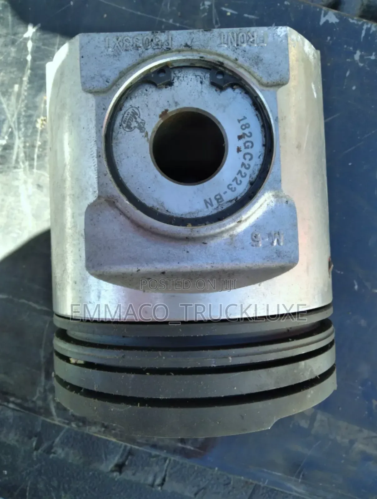 Mack Piston Ch