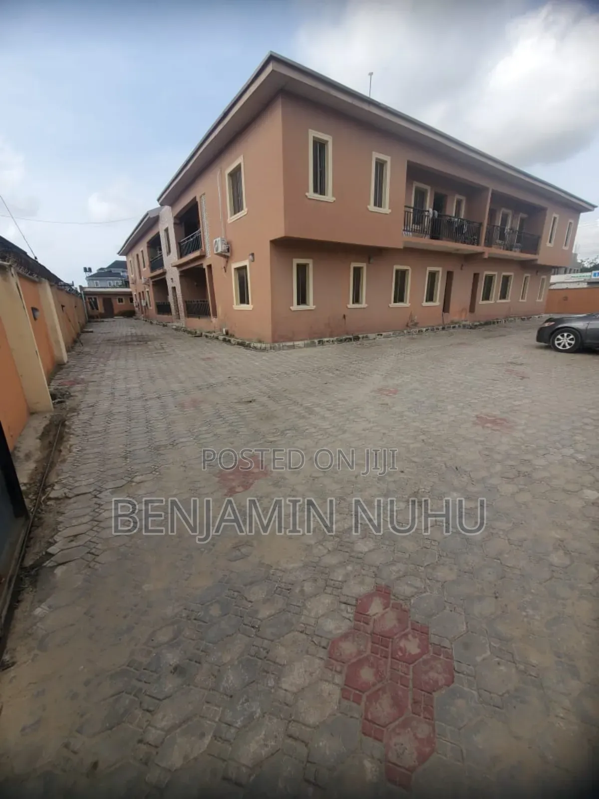 3bdrm Block of Flats in In A Secure Estate, Olokonla for sale