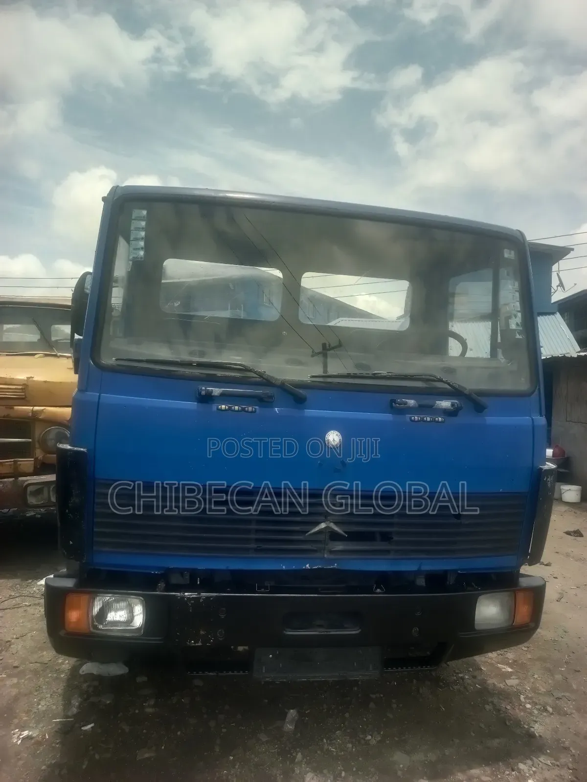 814 Truck Cab and Chassis Tokunbo