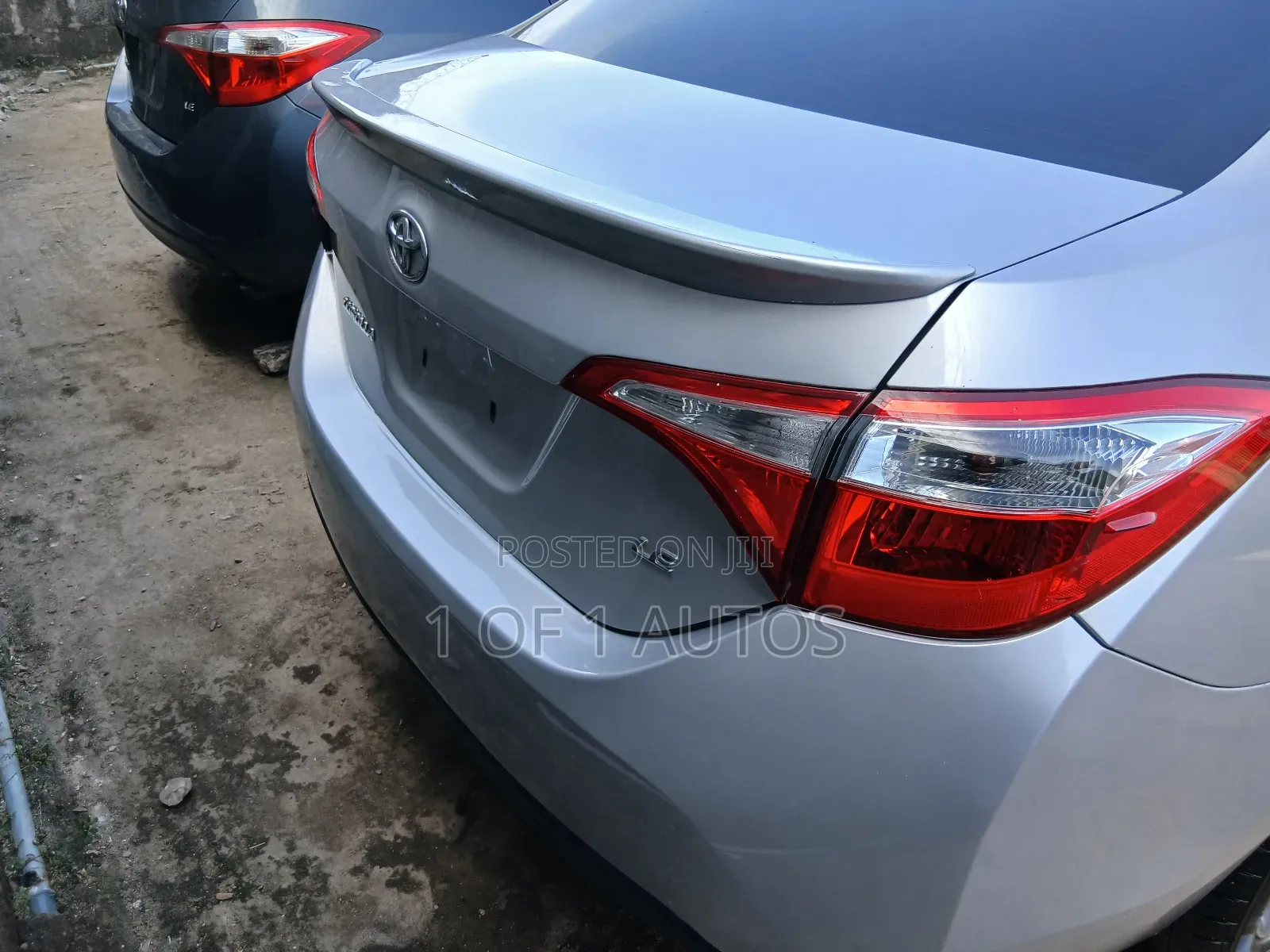Toyota Corolla LE Premium 4dr Sedan (1.8L 4cyl CVT) 2014 Silver