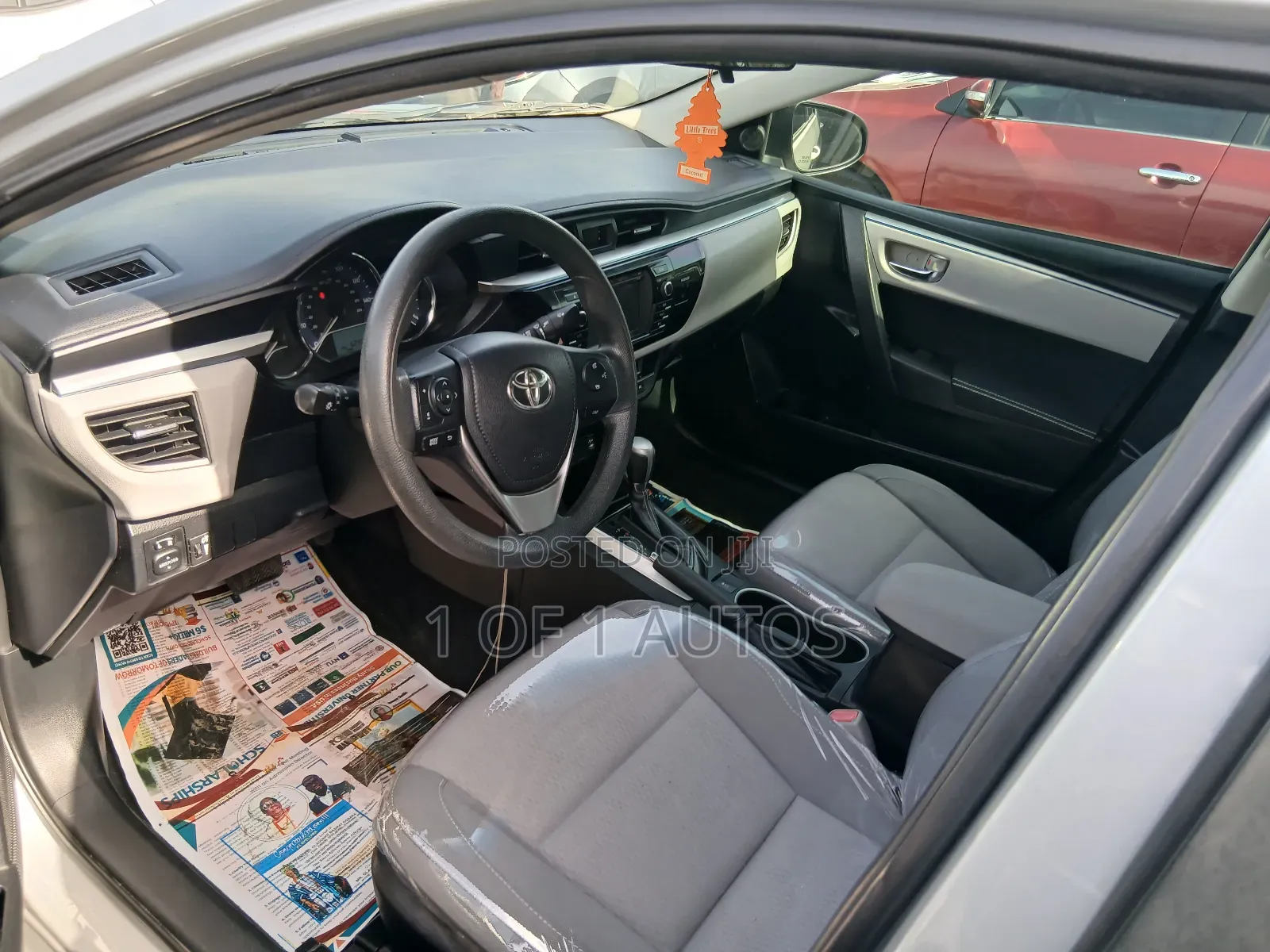 Toyota Corolla LE Premium 4dr Sedan (1.8L 4cyl CVT) 2014 Silver
