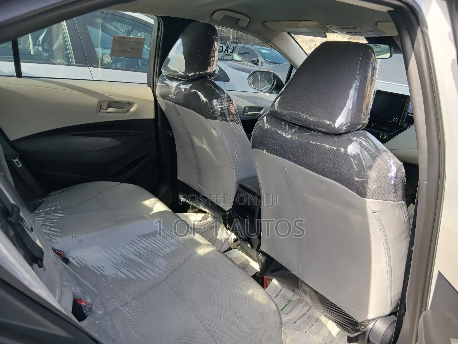 Toyota Corolla LE 2022 Silver