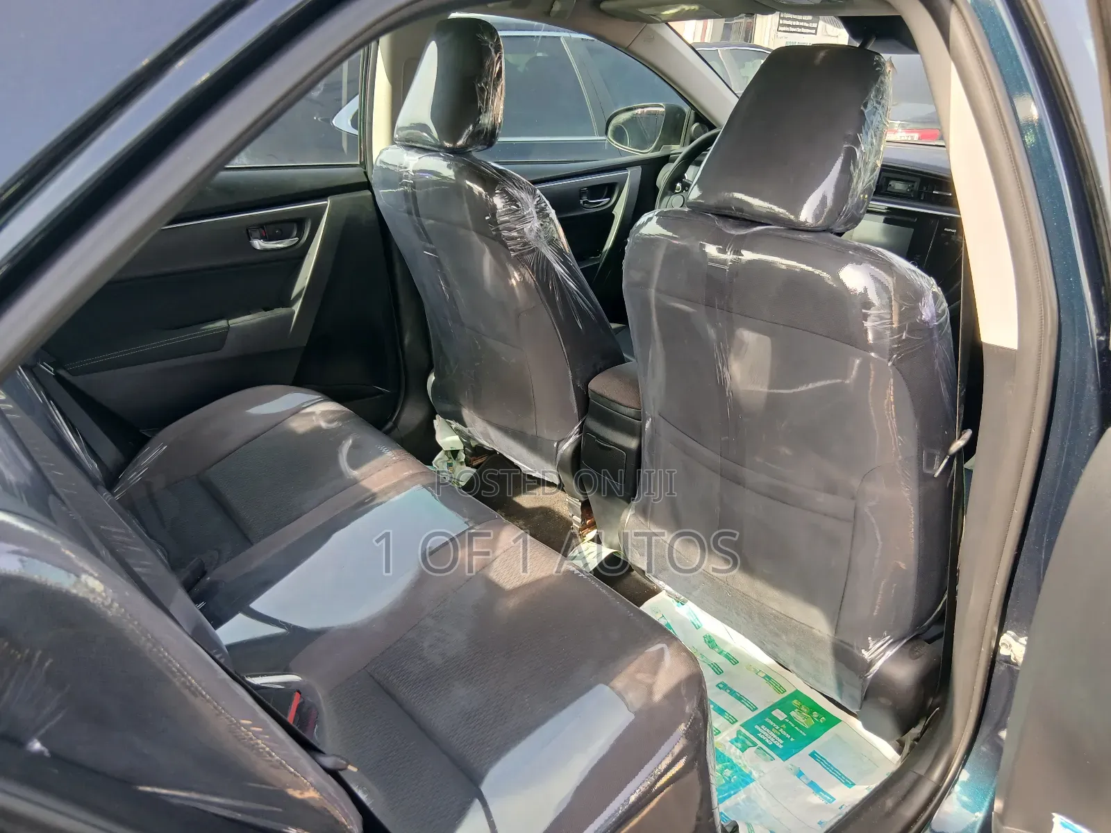 Toyota Corolla LE ECO w/Package 1 4dr Sedan (1.8L 4cyl CVT) 2017 Green