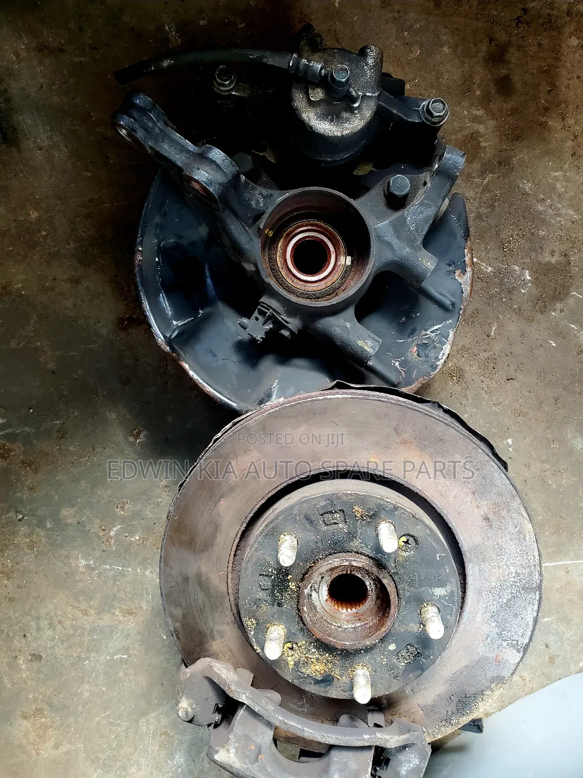 Kia Cerato 2010 Front Hub Complete