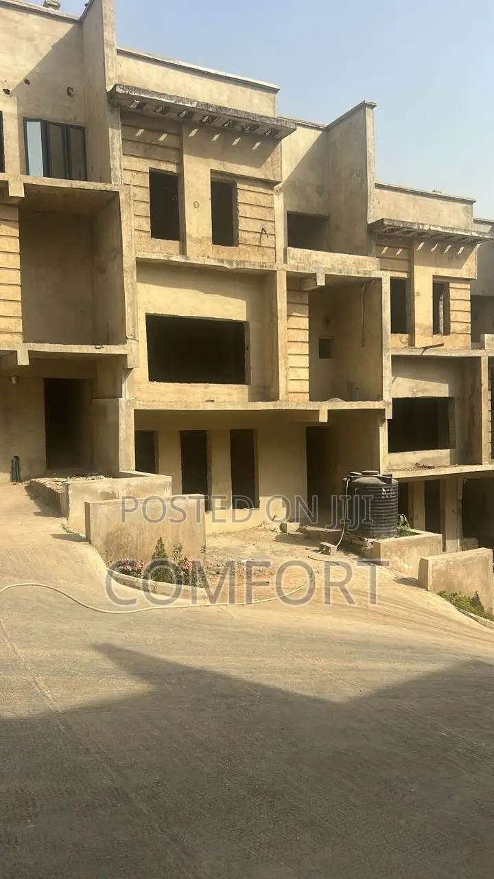Brand New 5bedroom Carcass Townhouse (Terrace)