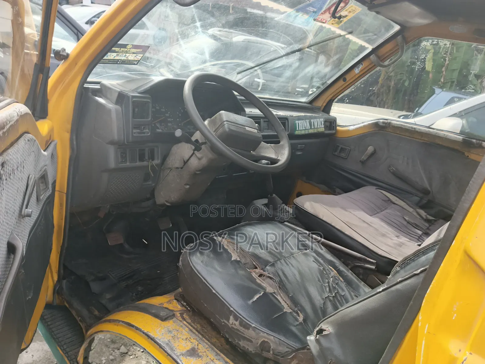 Mitsubishi L300 2005 Yellow