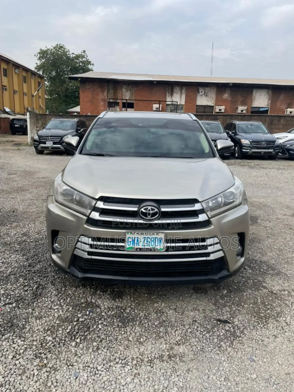 Toyota Highlander Limited 4dr SUV AWD (3.5L 6cyl 6A) 2015 Gold