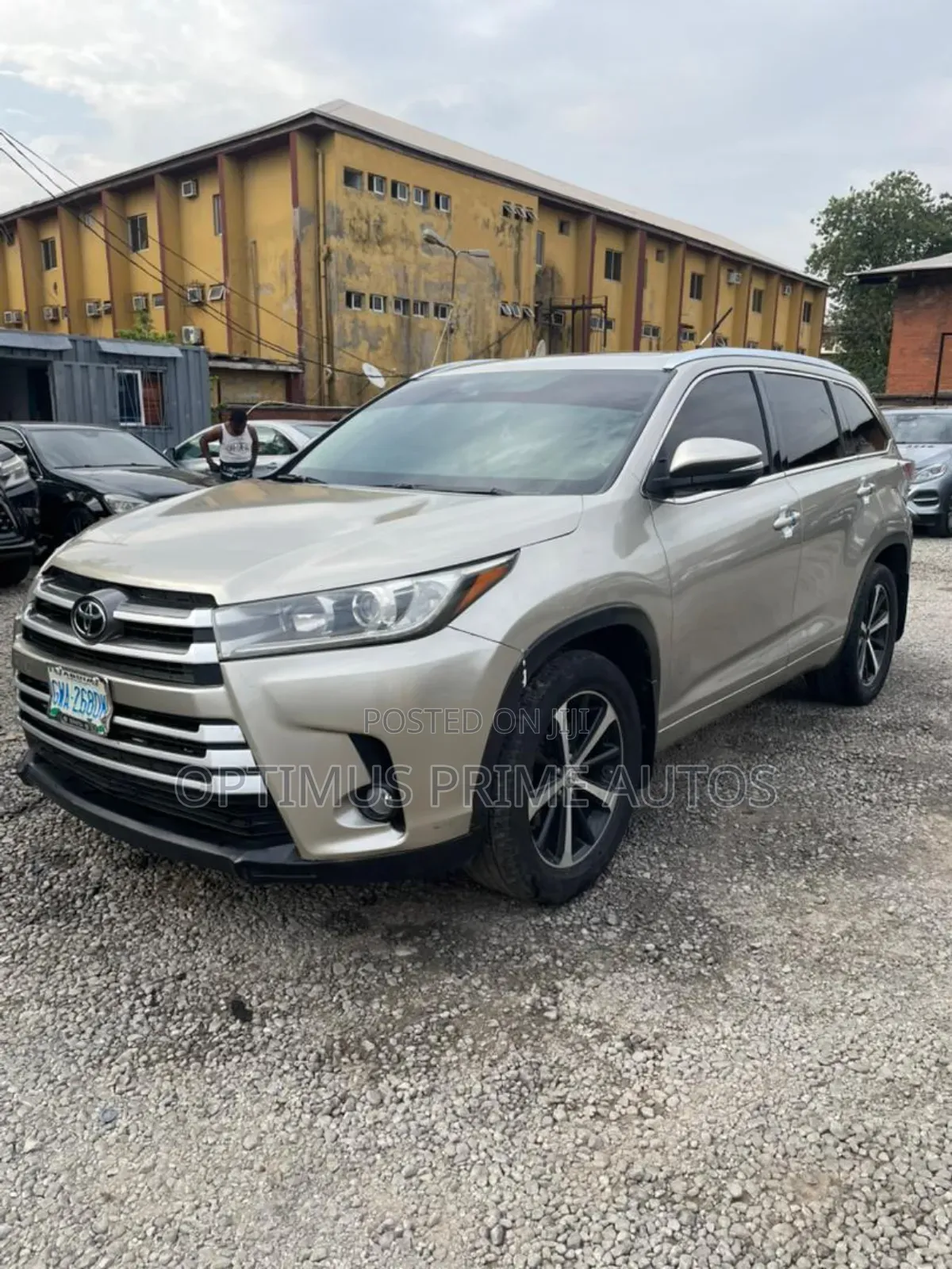 Toyota Highlander Limited 4dr SUV AWD (3.5L 6cyl 6A) 2015 Gold