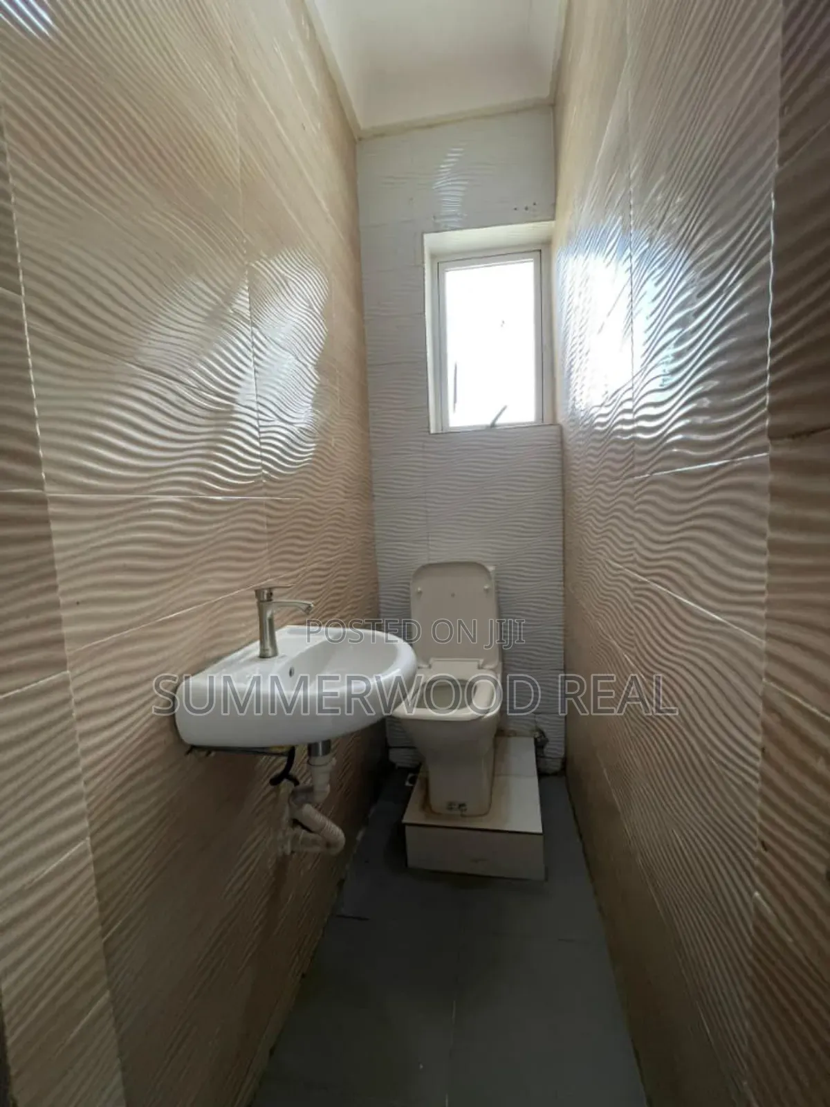 Mini Flat in Chevy View Estate, Chevron for rent