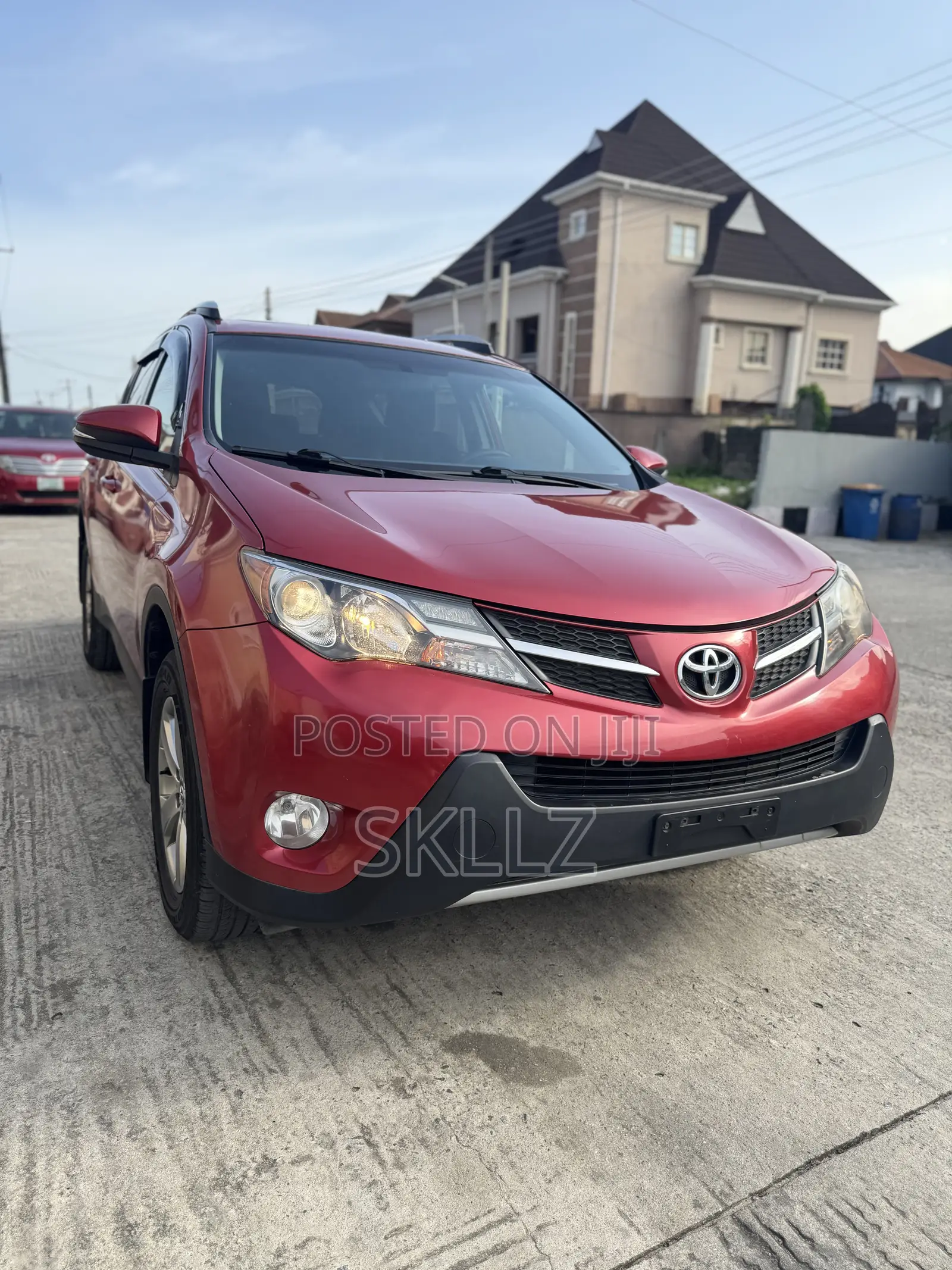Toyota RAV4 XLE 4dr SUV AWD (2.5L 4cyl 6A) 2015 Red