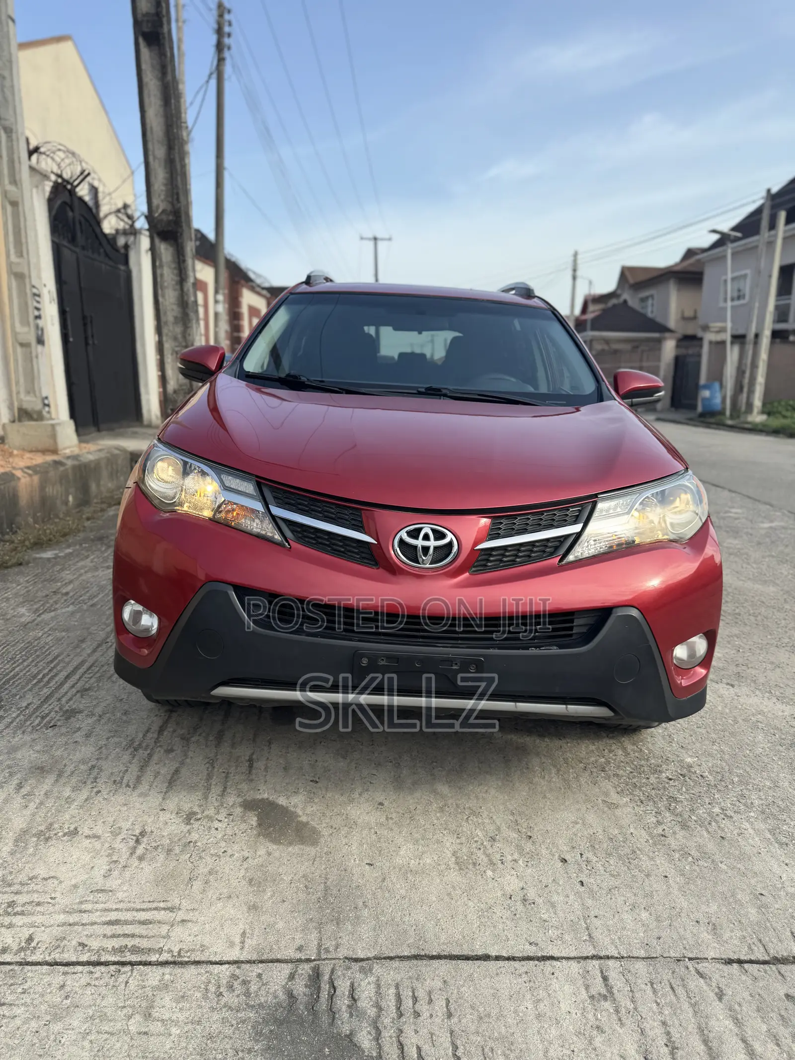 Toyota RAV4 XLE 4dr SUV AWD (2.5L 4cyl 6A) 2015 Red