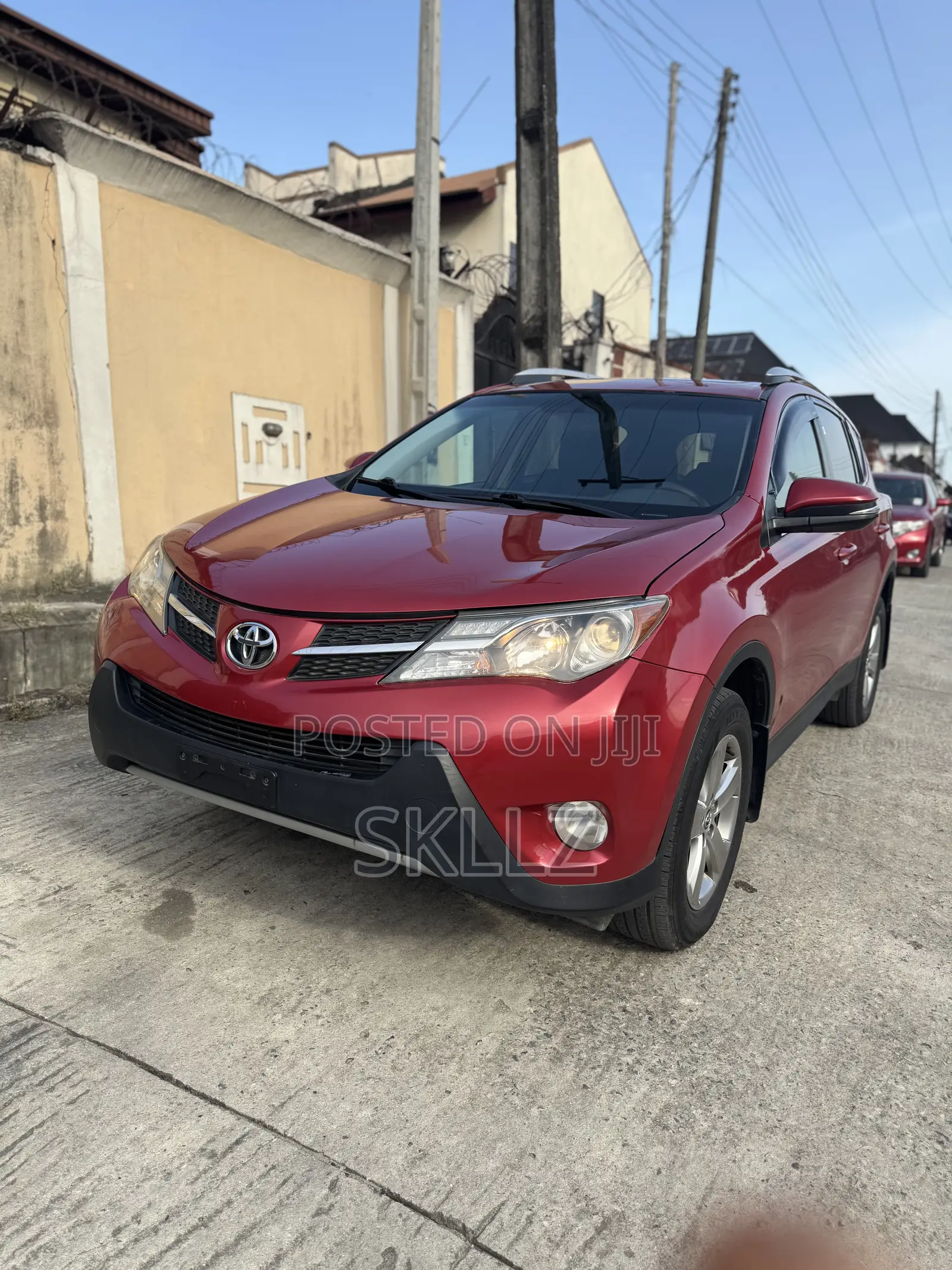 Toyota RAV4 XLE 4dr SUV AWD (2.5L 4cyl 6A) 2015 Red