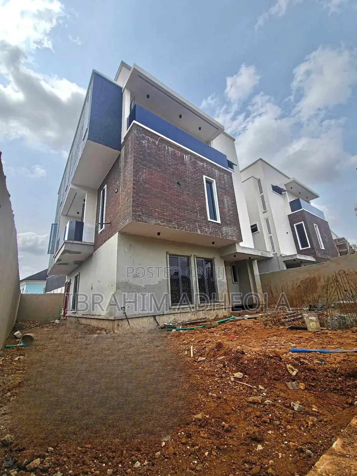 5bdrm Duplex in Opebi for sale