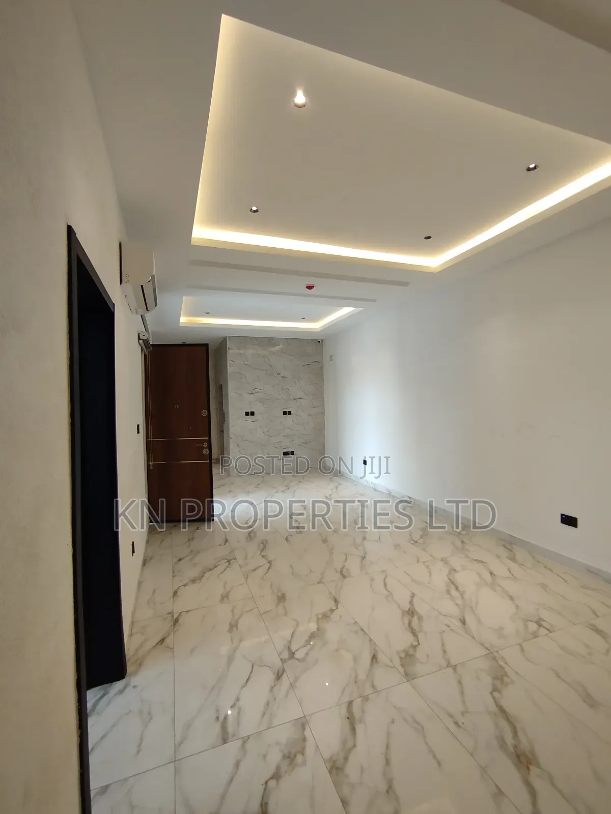 For Rent  6 Bedroom Semi-Detached Duplex