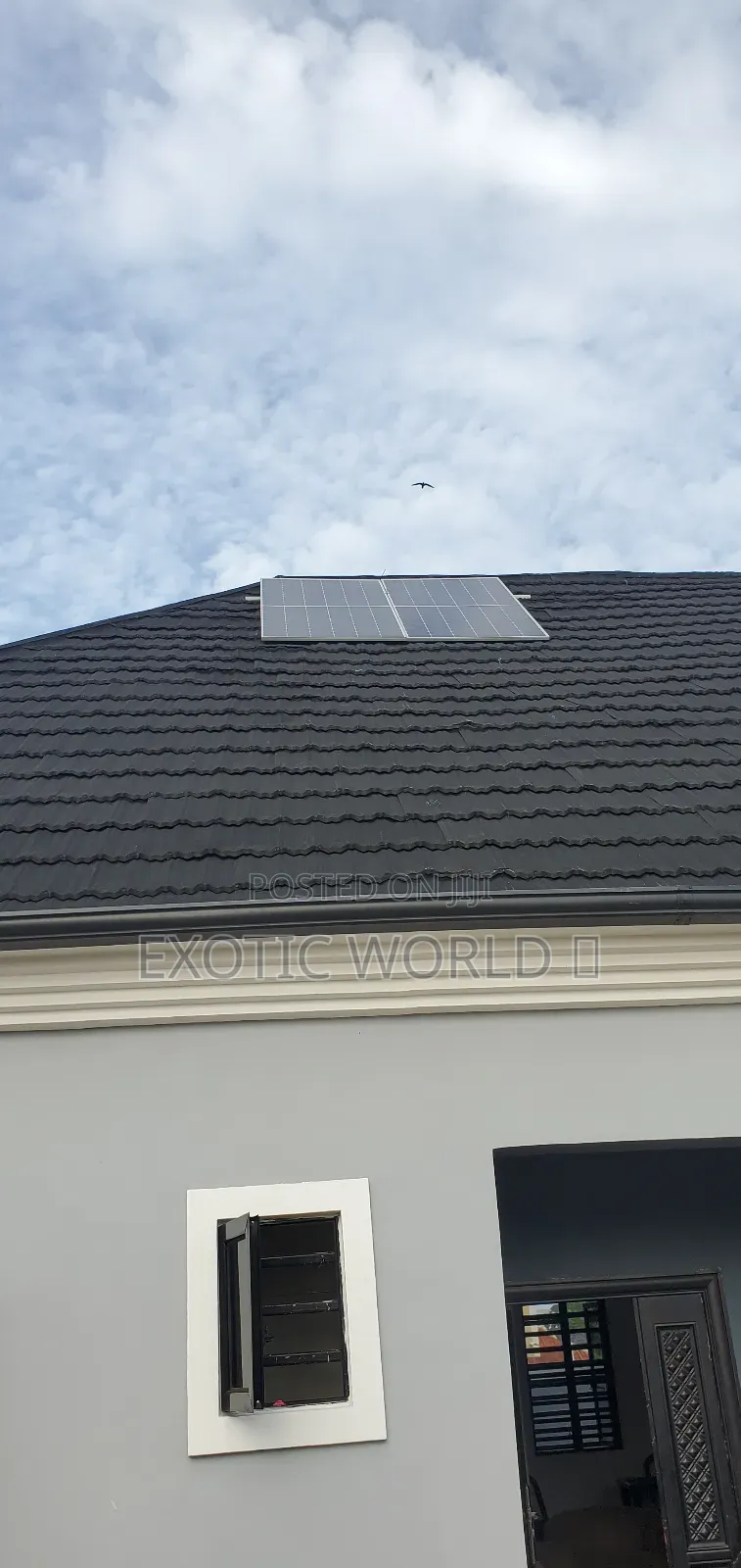2kva Sako Hybrid Inverter + 2.5kwh Battery + 2 560w Bifacial Panels
