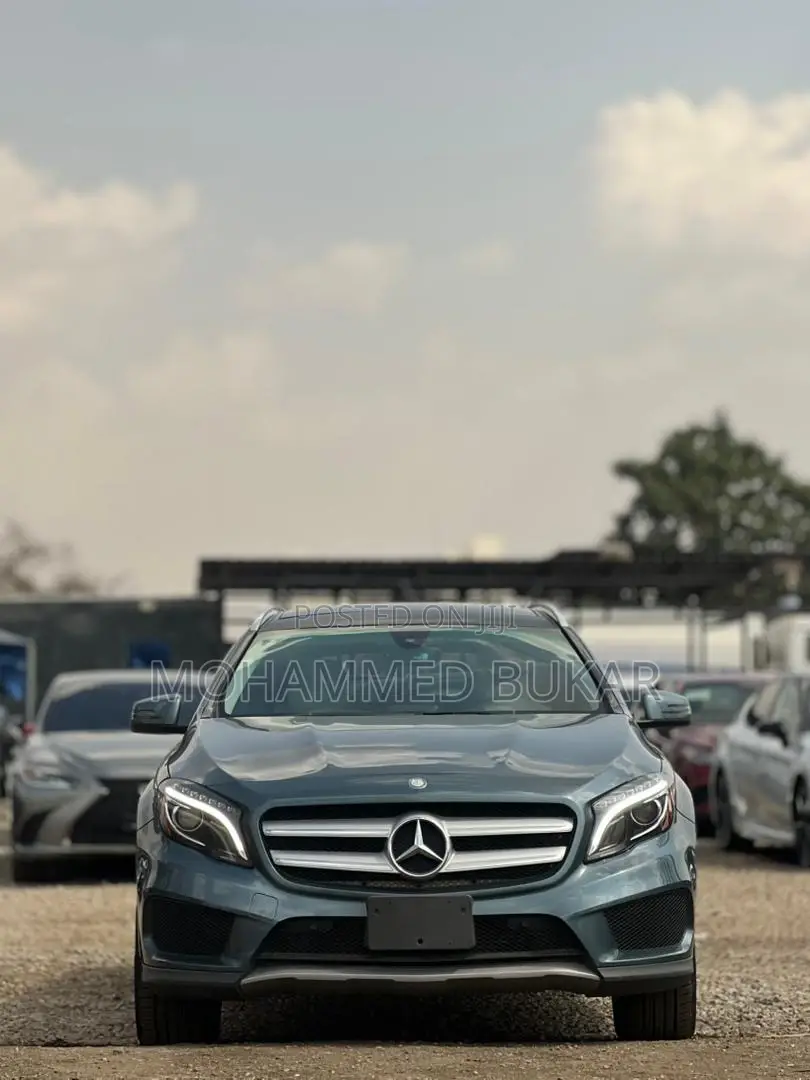 Mercedes-Benz GLA 250 2015 Blue