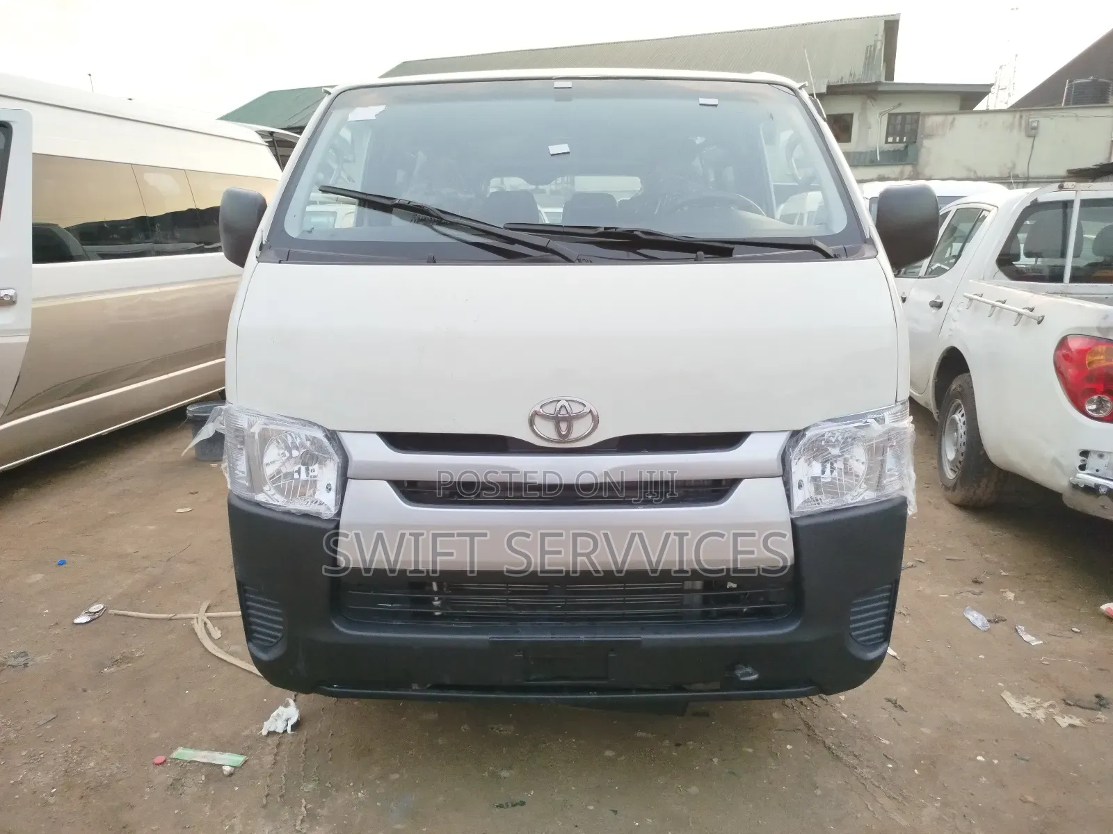 Toyota HiAce 2011 White