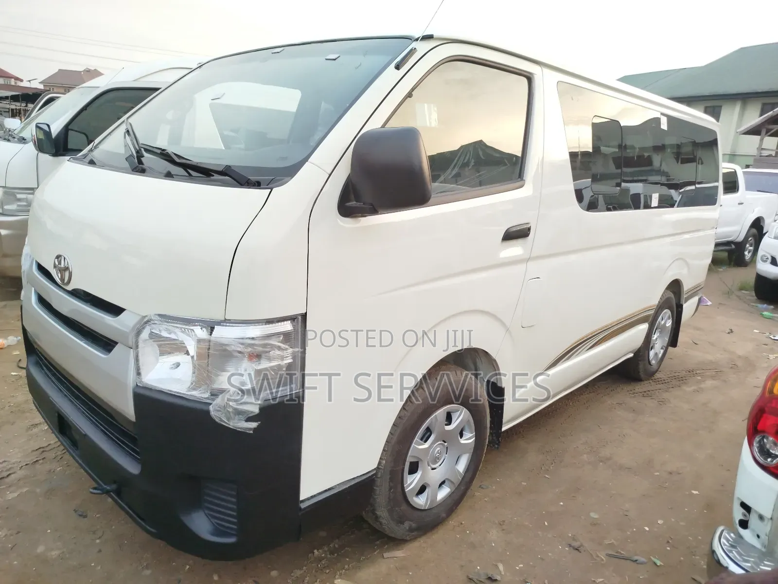 Toyota HiAce 2011 White
