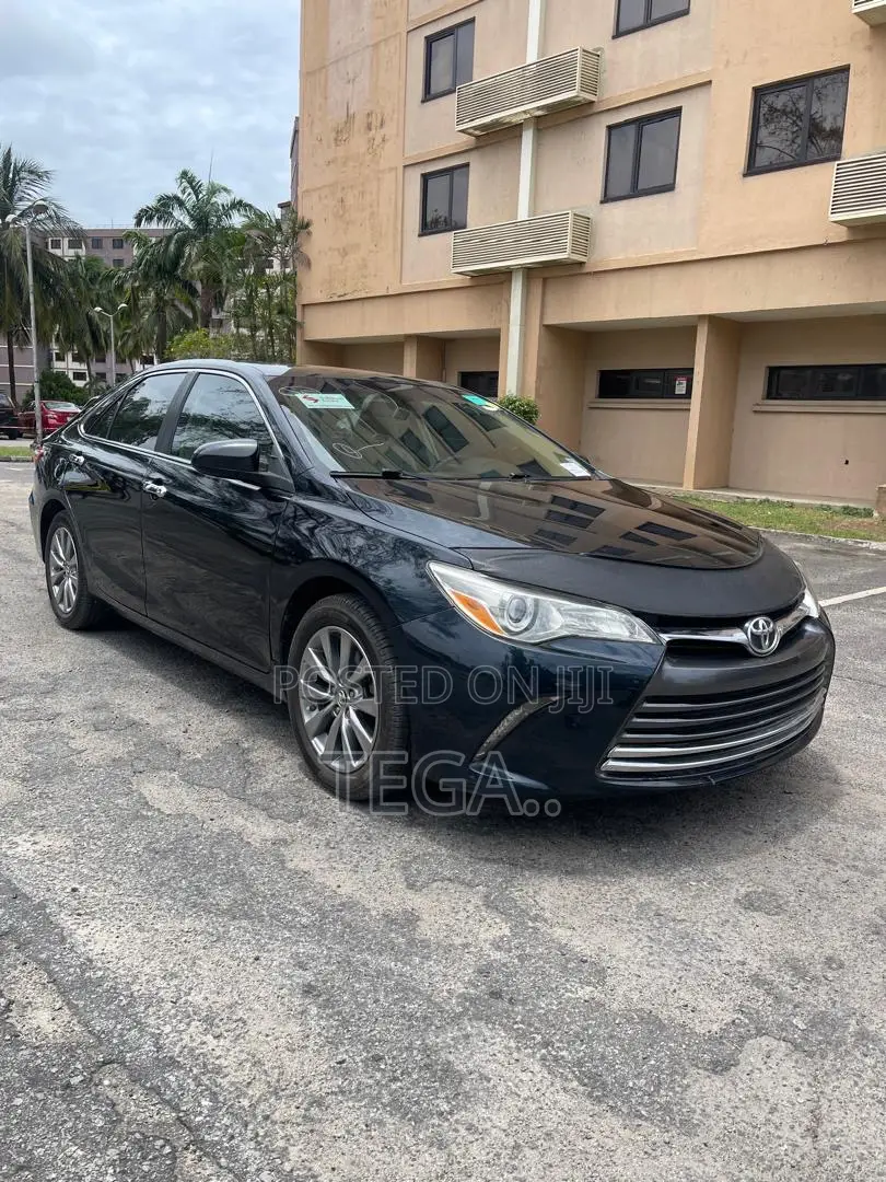 Toyota Camry XLE 4dr Sedan (2.5L 4cyl 6A) 2016 Black