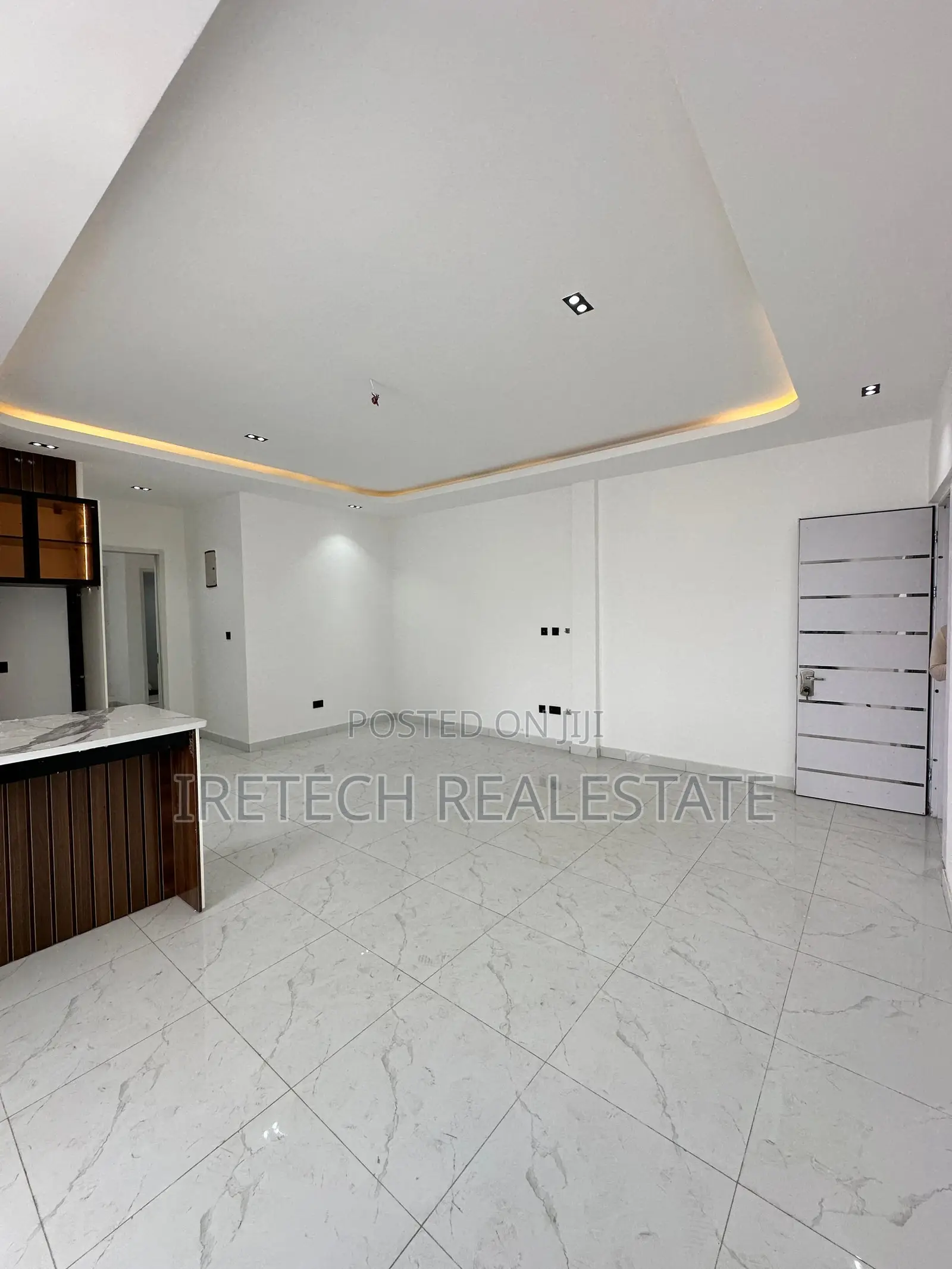 2bdrm Apartment in Ikate Ilasan for sale