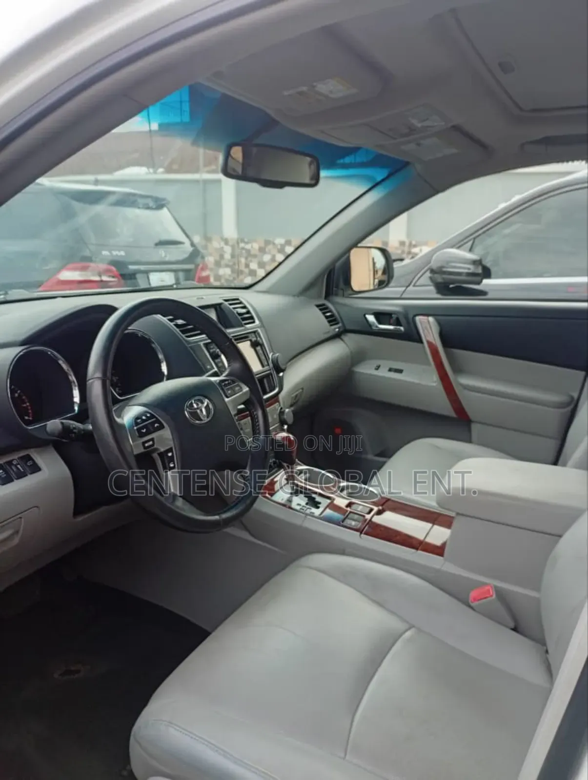 Toyota Highlander Limited 3.5l 4WD 2013 White