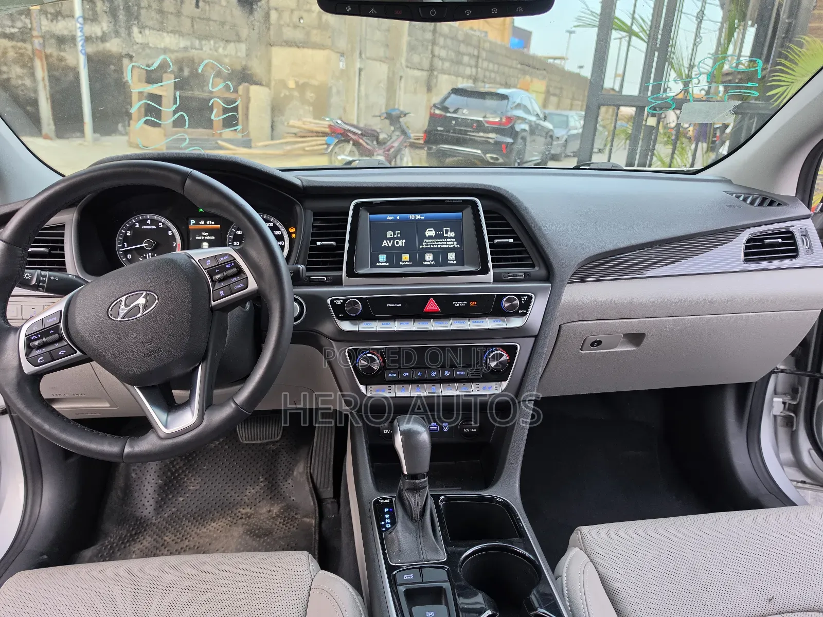 Hyundai Sonata Limited Sedan FWD (2.4L 4cyl 6A) 2017 Silver