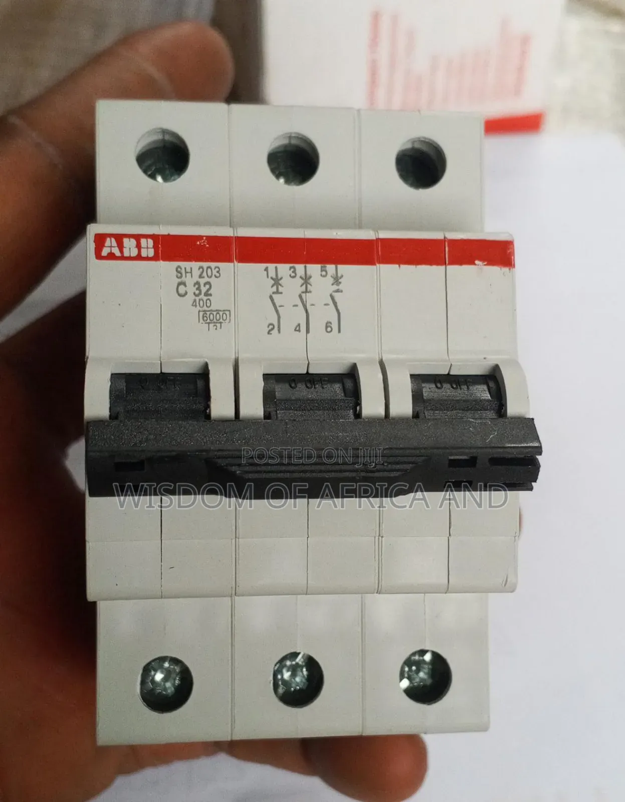 Abb 3pole Breaker